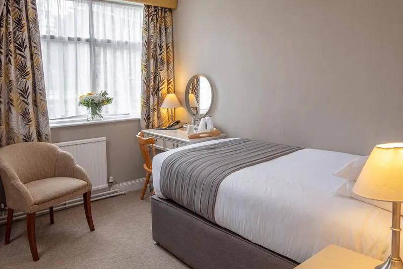 Bed in Best Western Valley Hotel