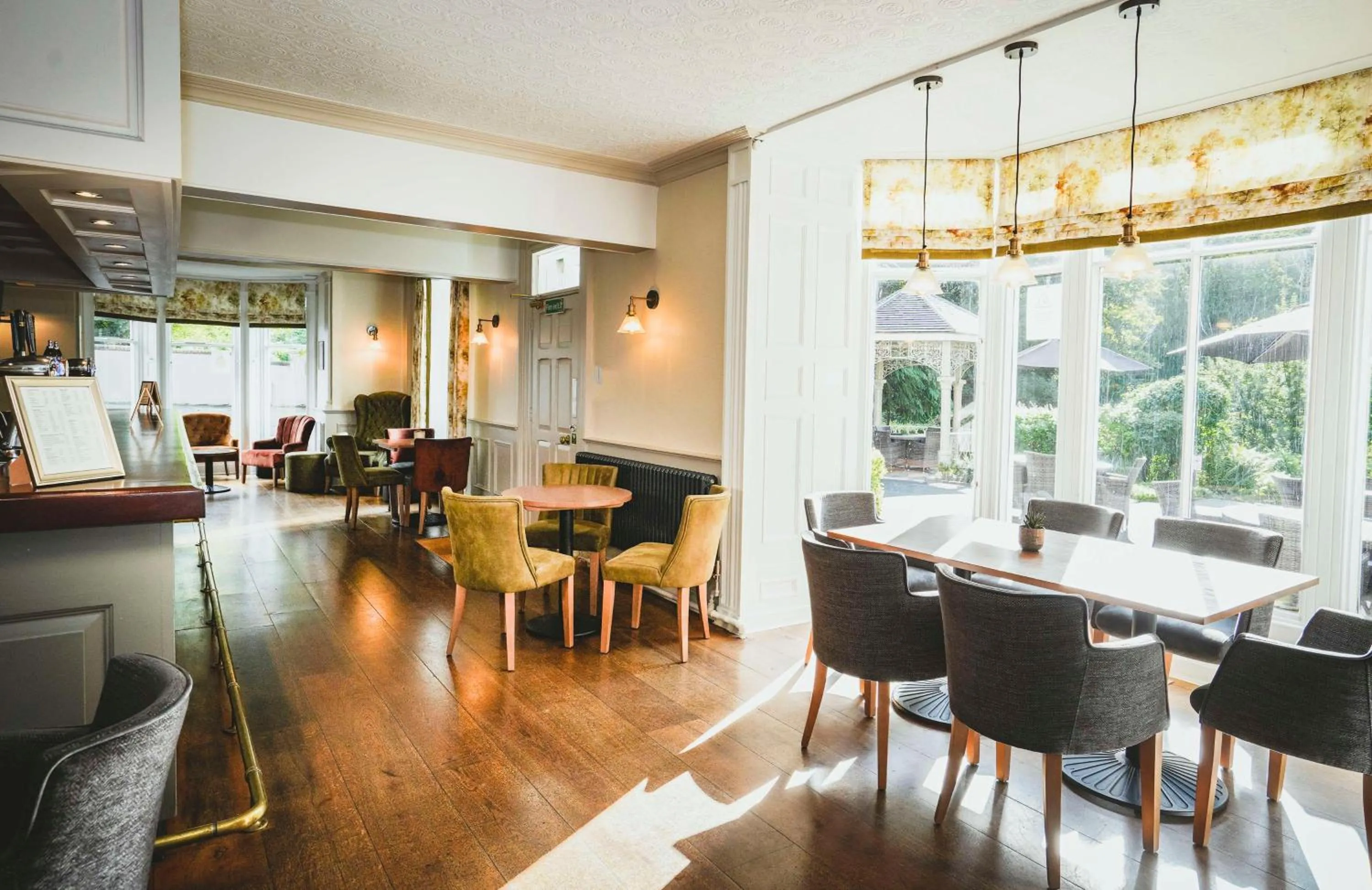 Lounge or bar in Best Western Valley Hotel