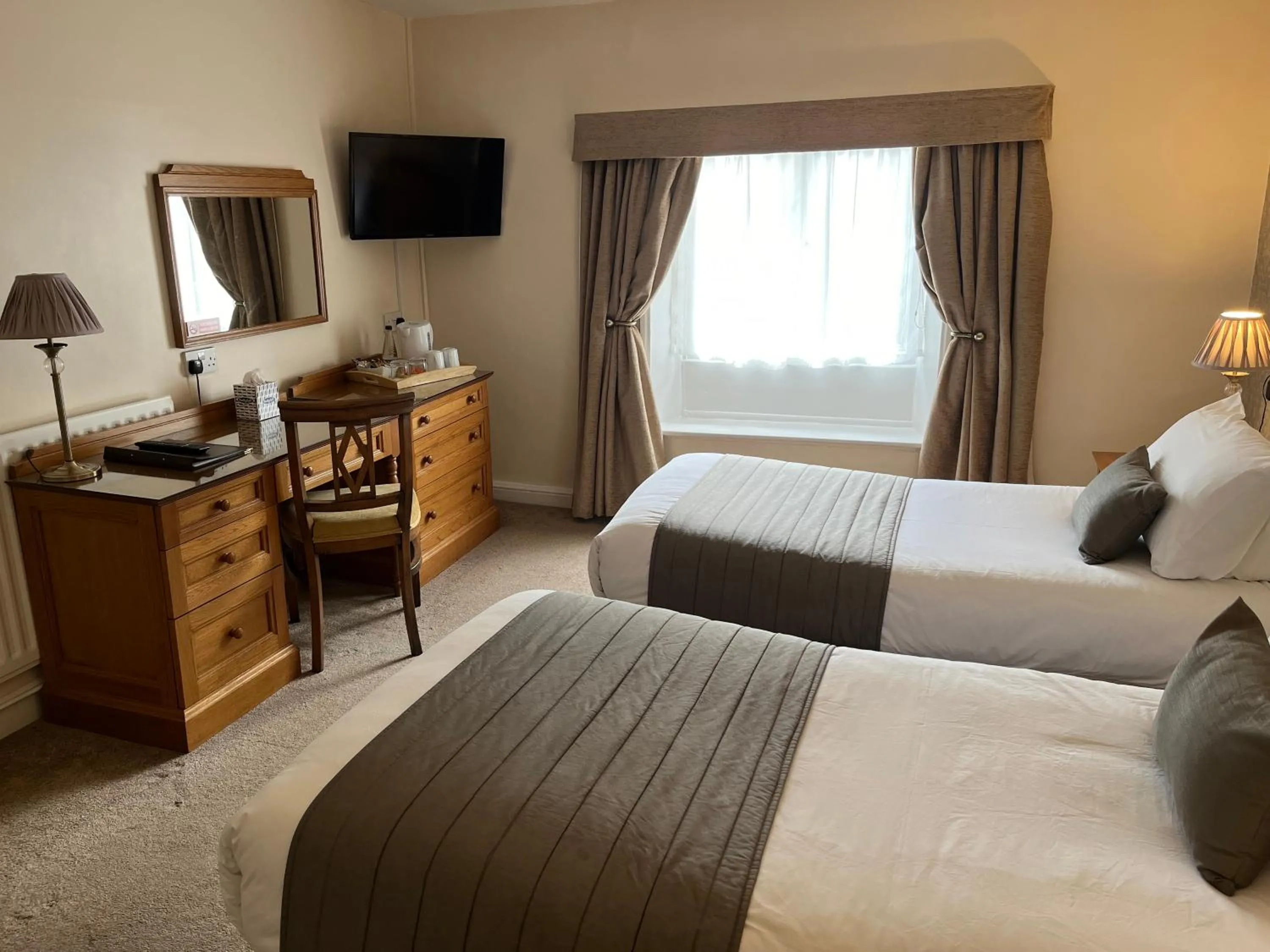 Bedroom, Bed in Best Western Valley Hotel