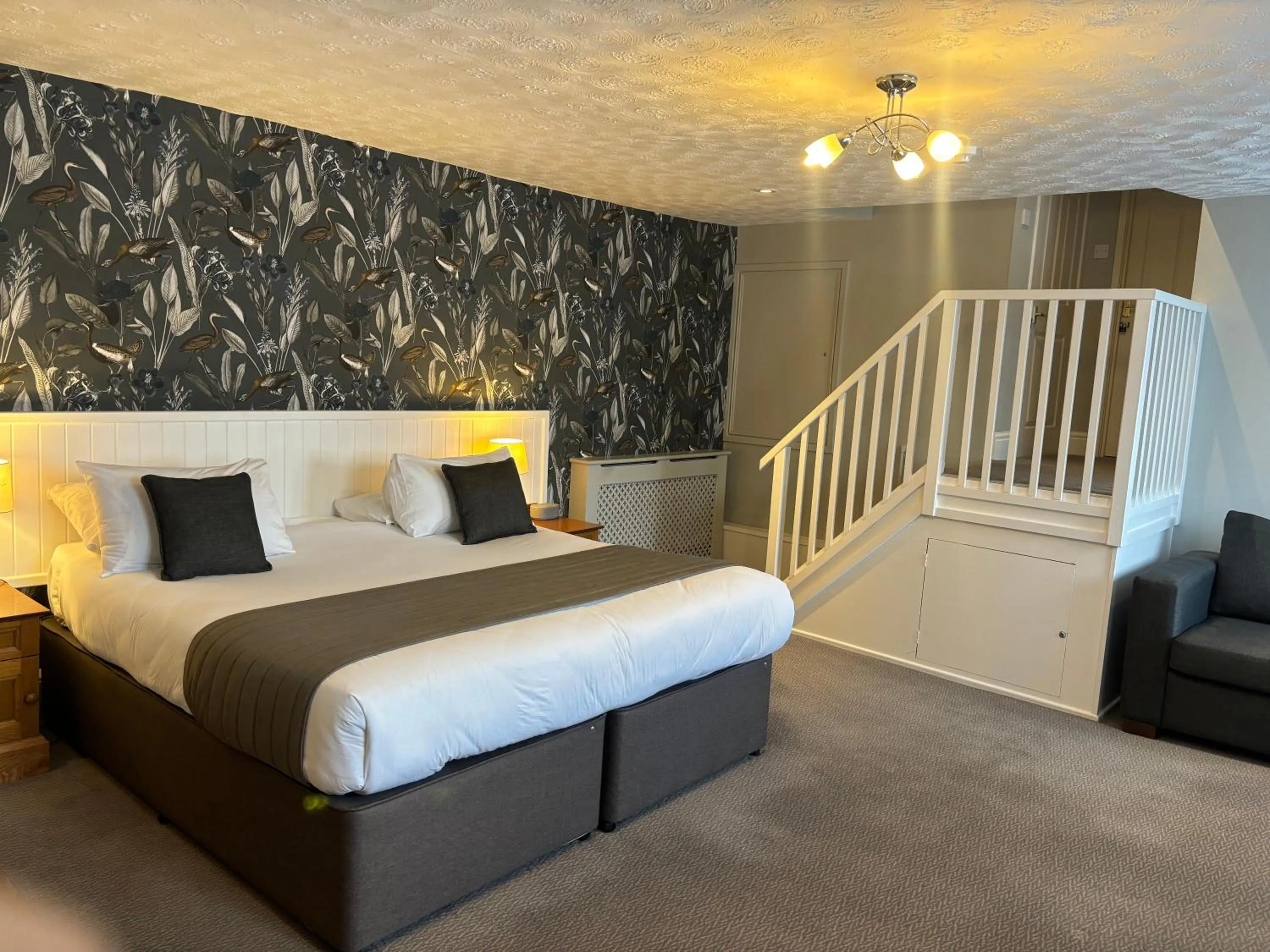 Bedroom, Bed in Best Western Valley Hotel