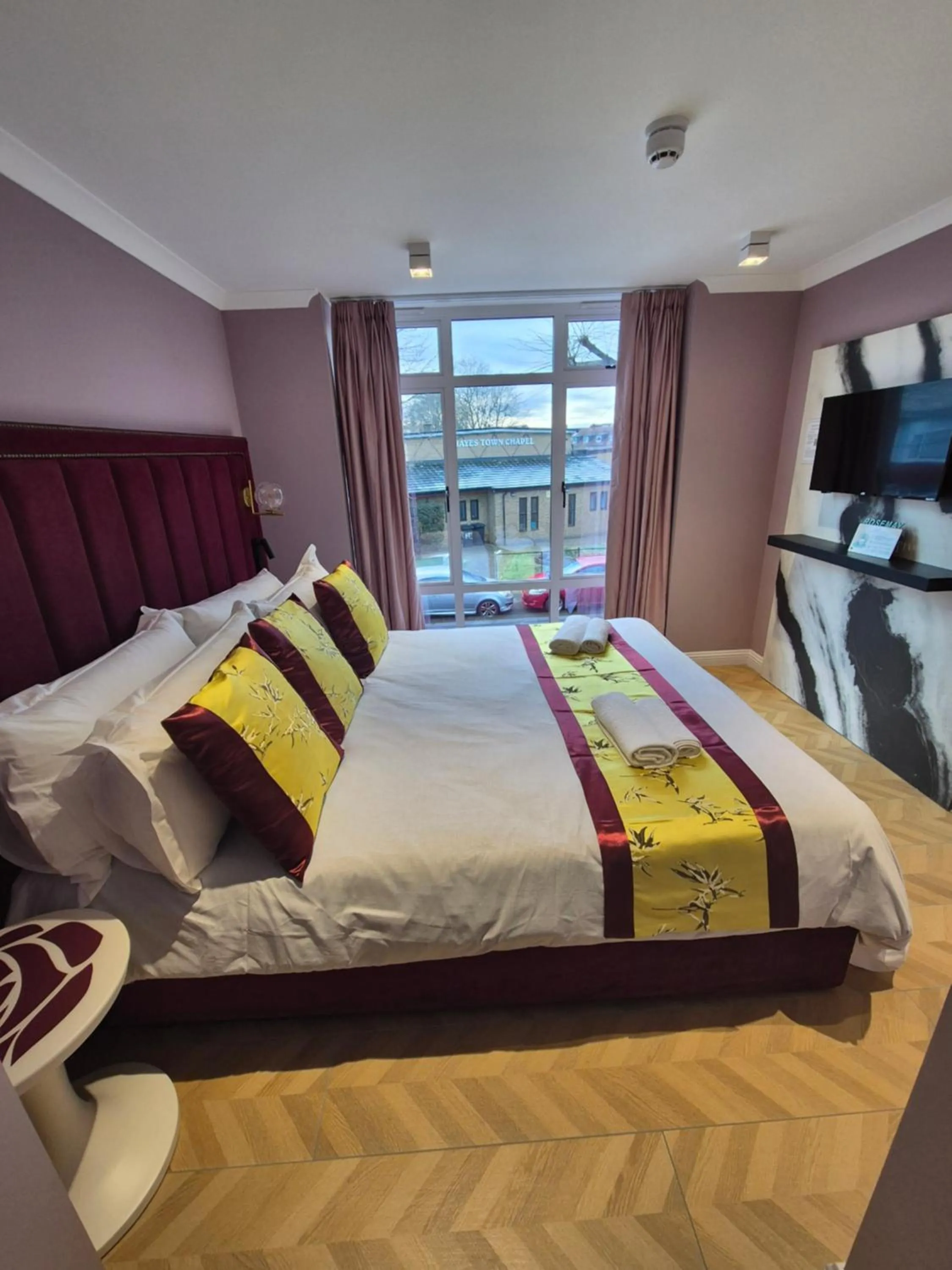 Bedroom, Bed in Rosemay Hotel near London Heathrow Airport