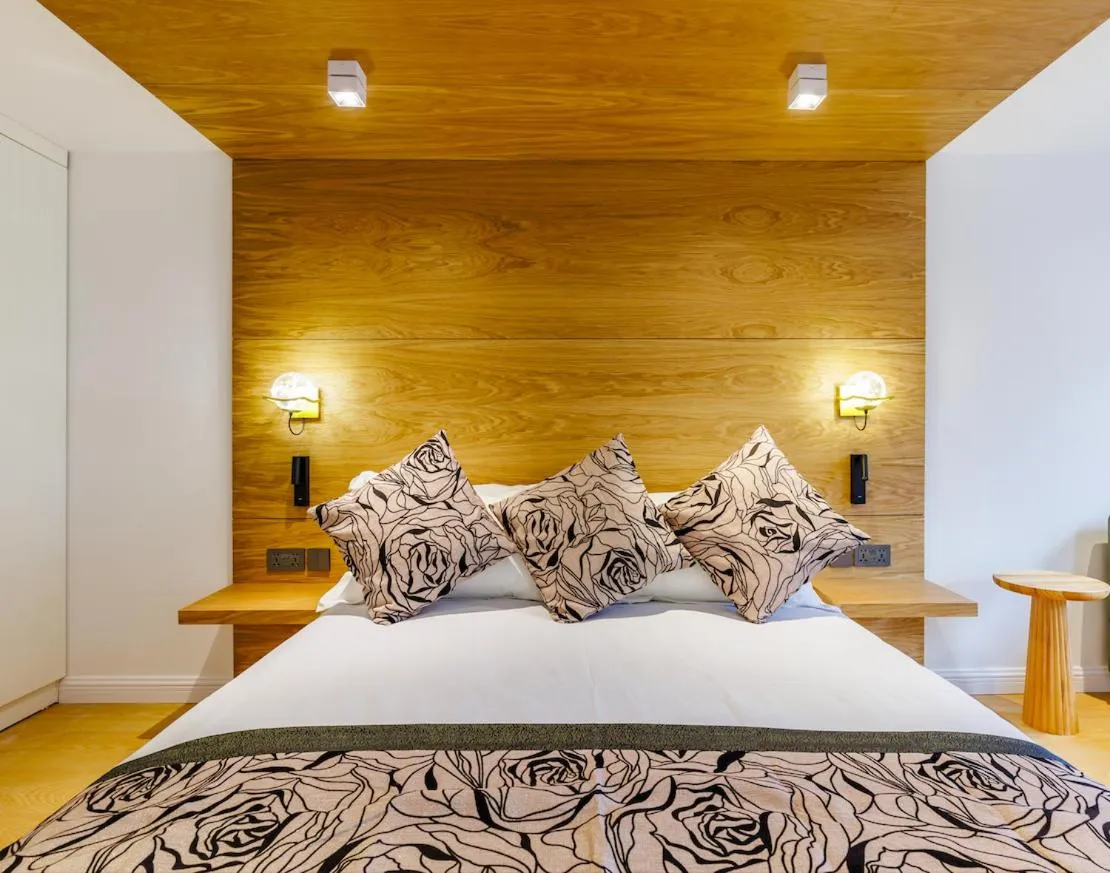 Bedroom, Bed in Rosemay Hotel near London Heathrow Airport