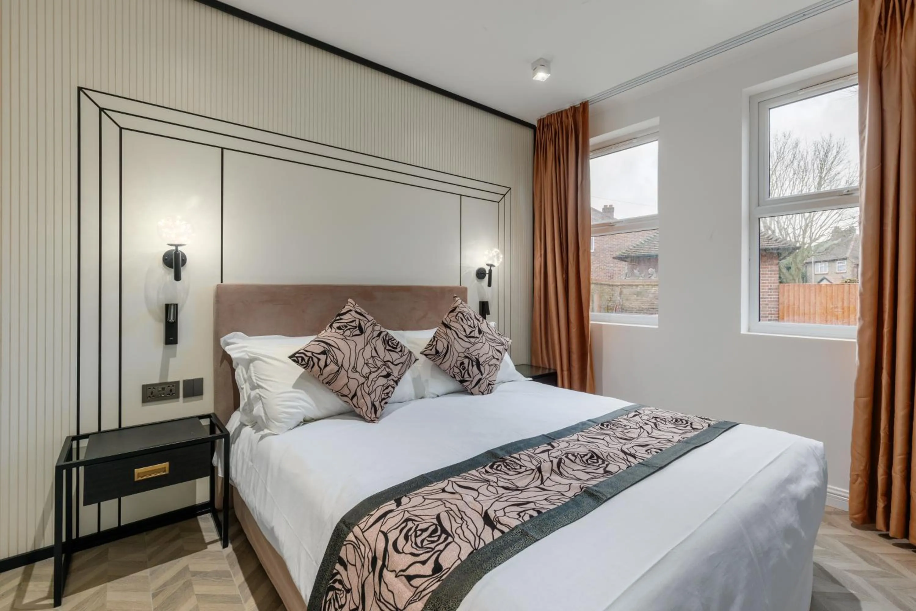 Bedroom, Bed in Rosemay Hotel near London Heathrow Airport