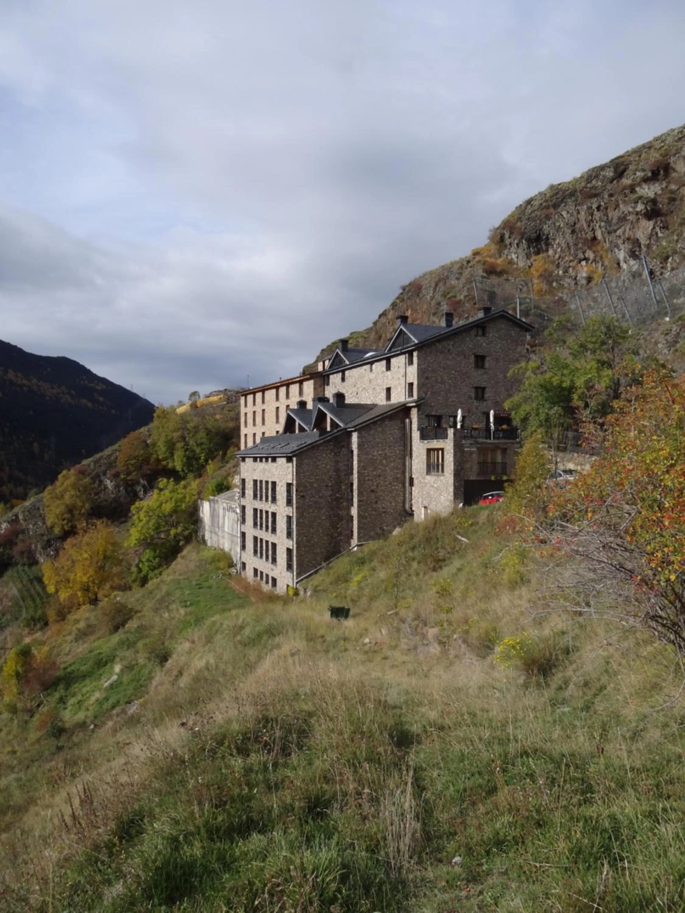 Property building in Hotel Ransol