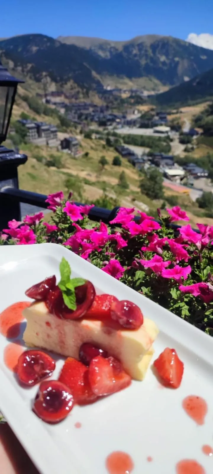 Restaurant/places to eat in Hotel Ransol