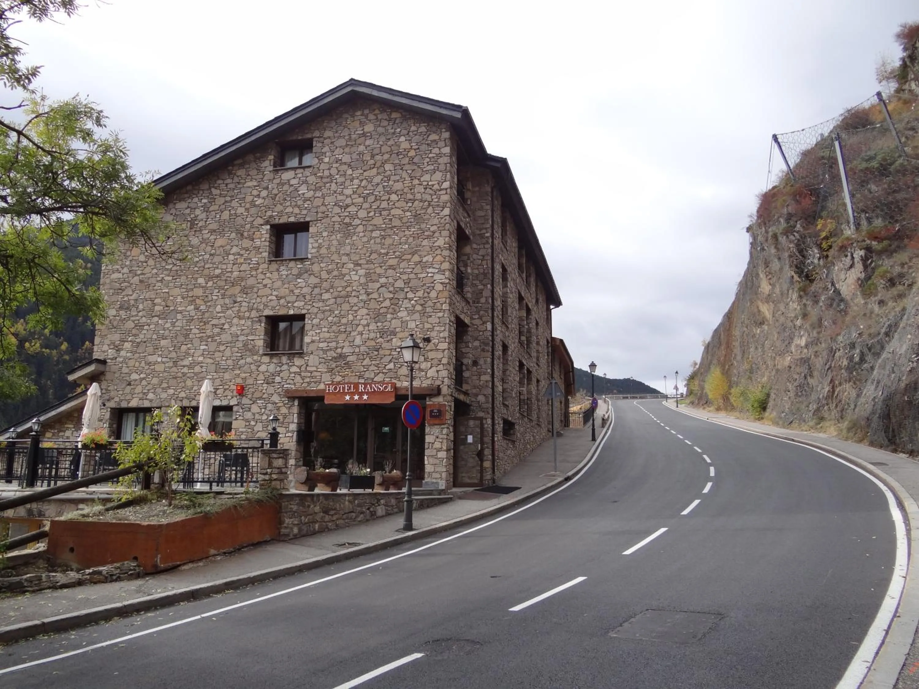 Property building in Hotel Ransol