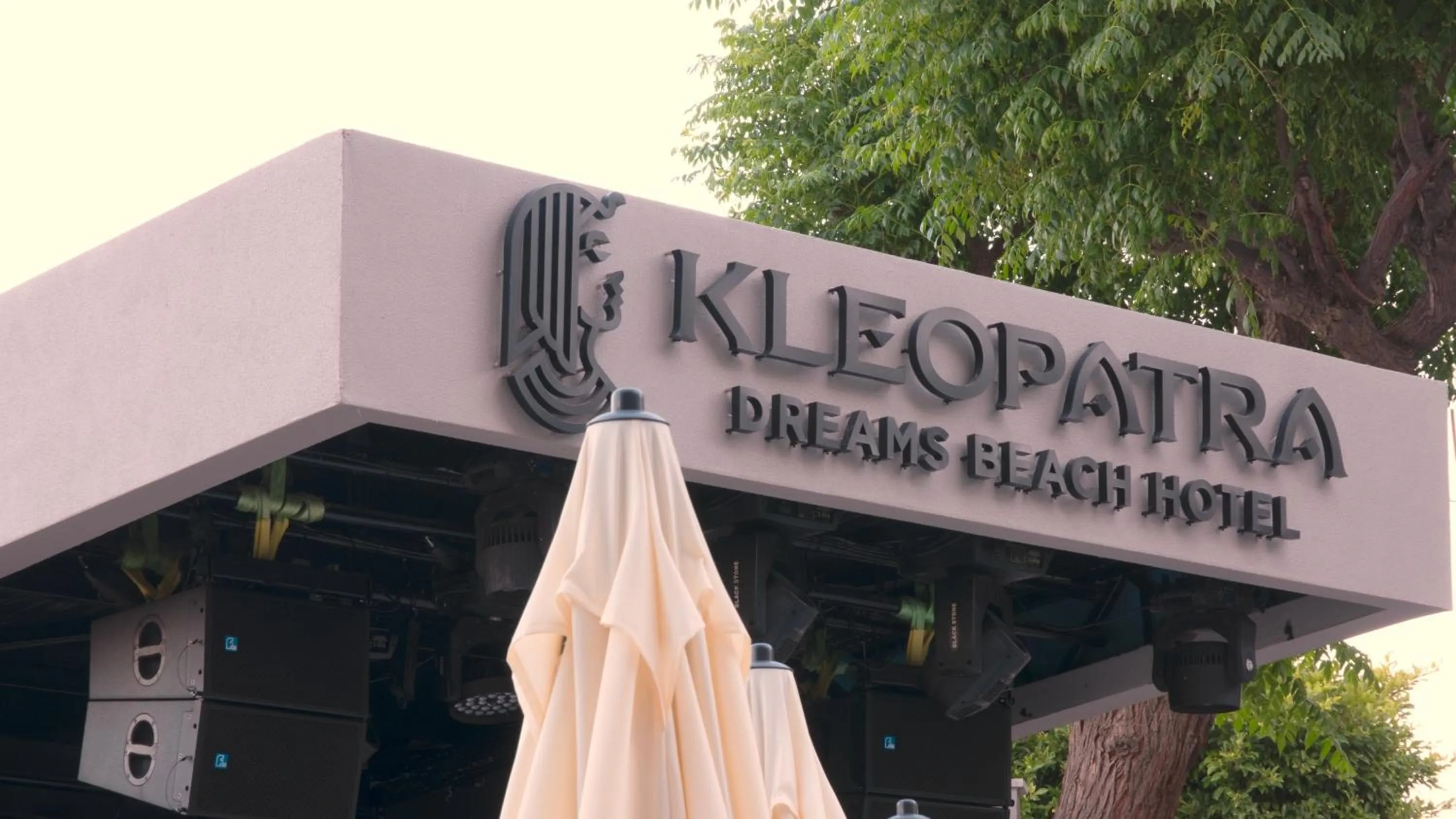 Property building in Kleopatra Dreams Beach Hotel