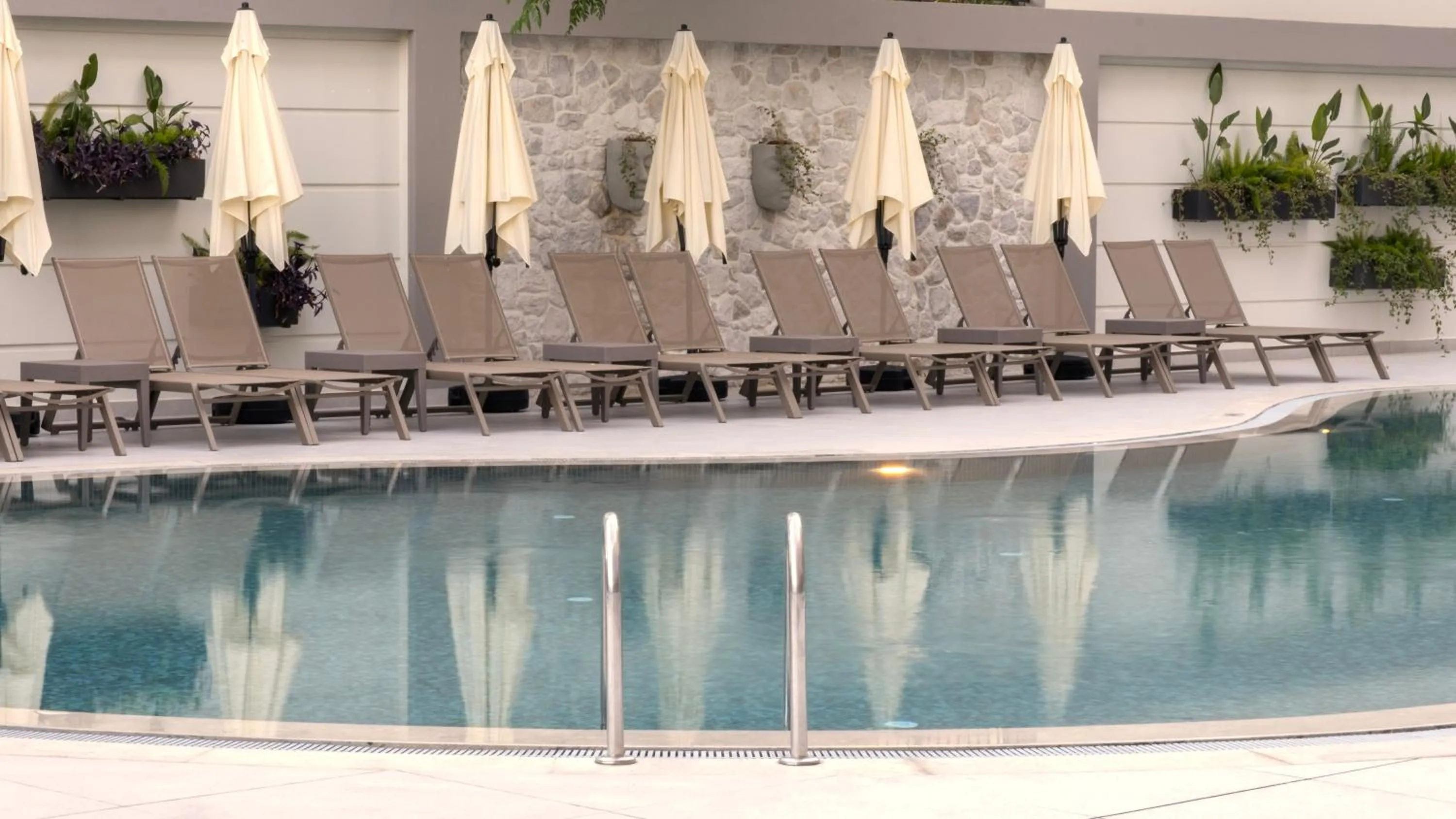 Swimming pool in Kleopatra Dreams Beach Hotel