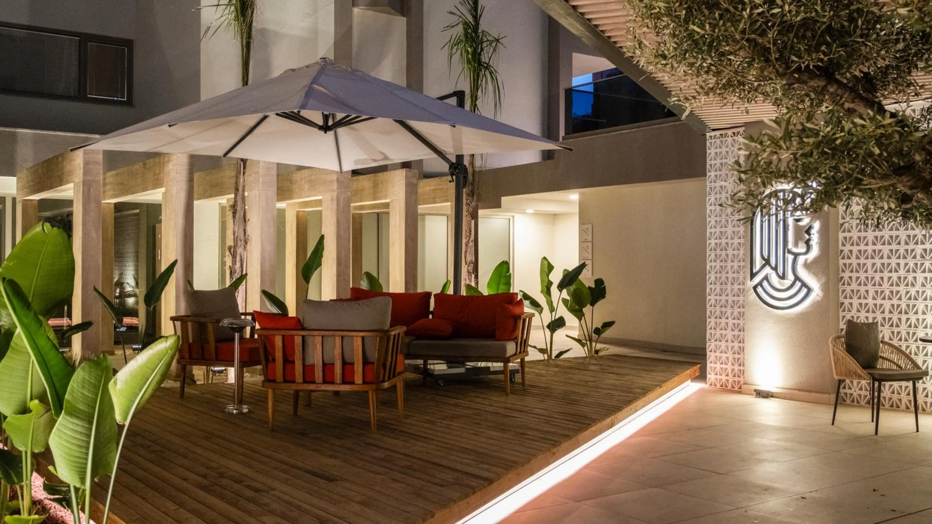 Garden in Kleopatra Dreams Beach Hotel