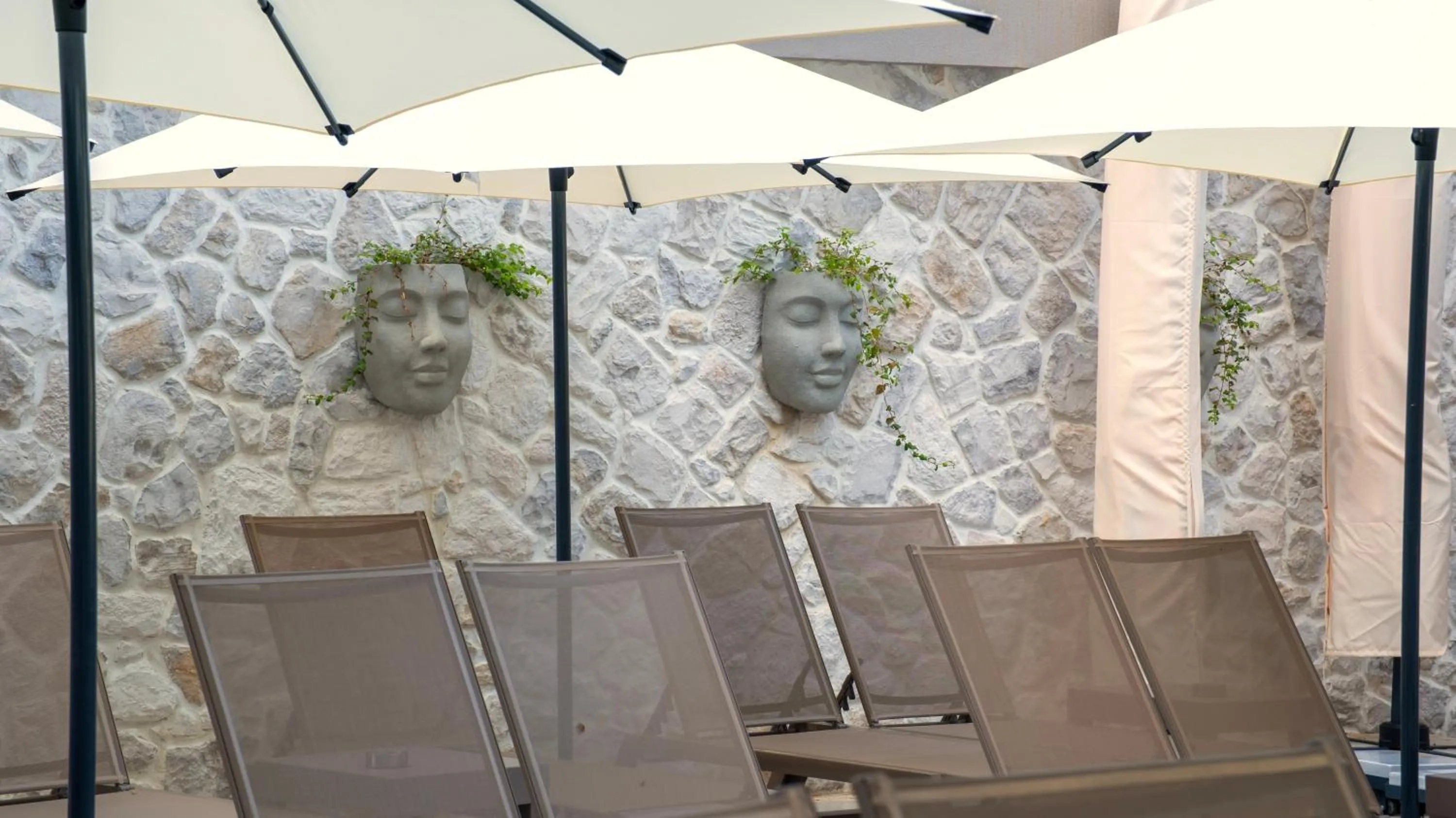 Garden in Kleopatra Dreams Beach Hotel