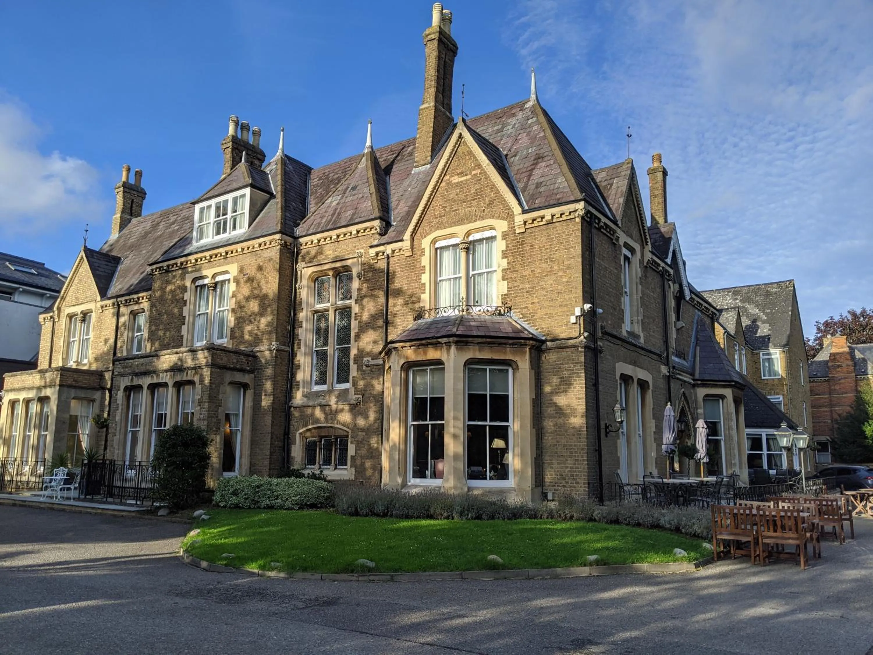 Property building in Cotswold Lodge Hotel