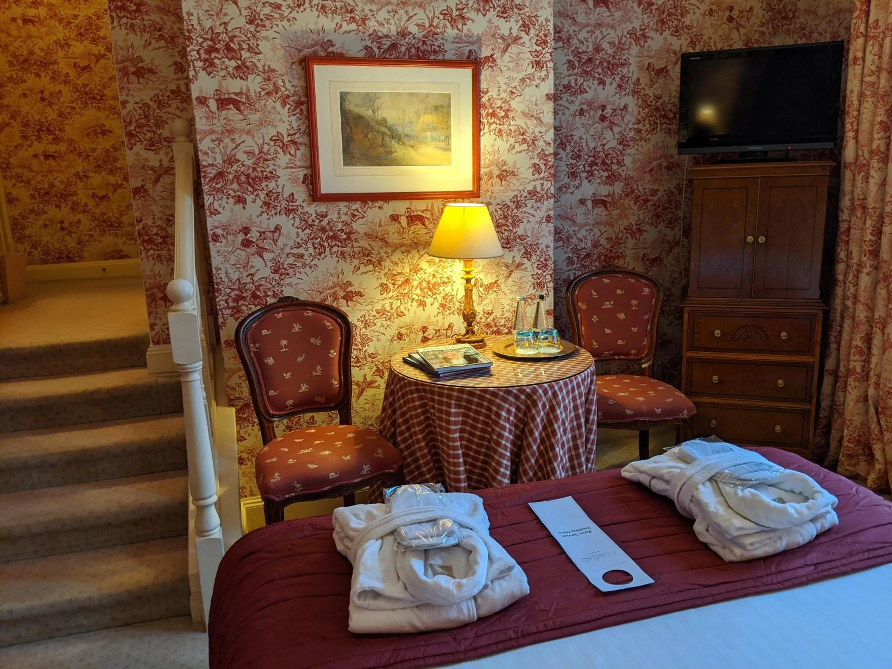 Photo of the whole room, Bed in Cotswold Lodge Hotel