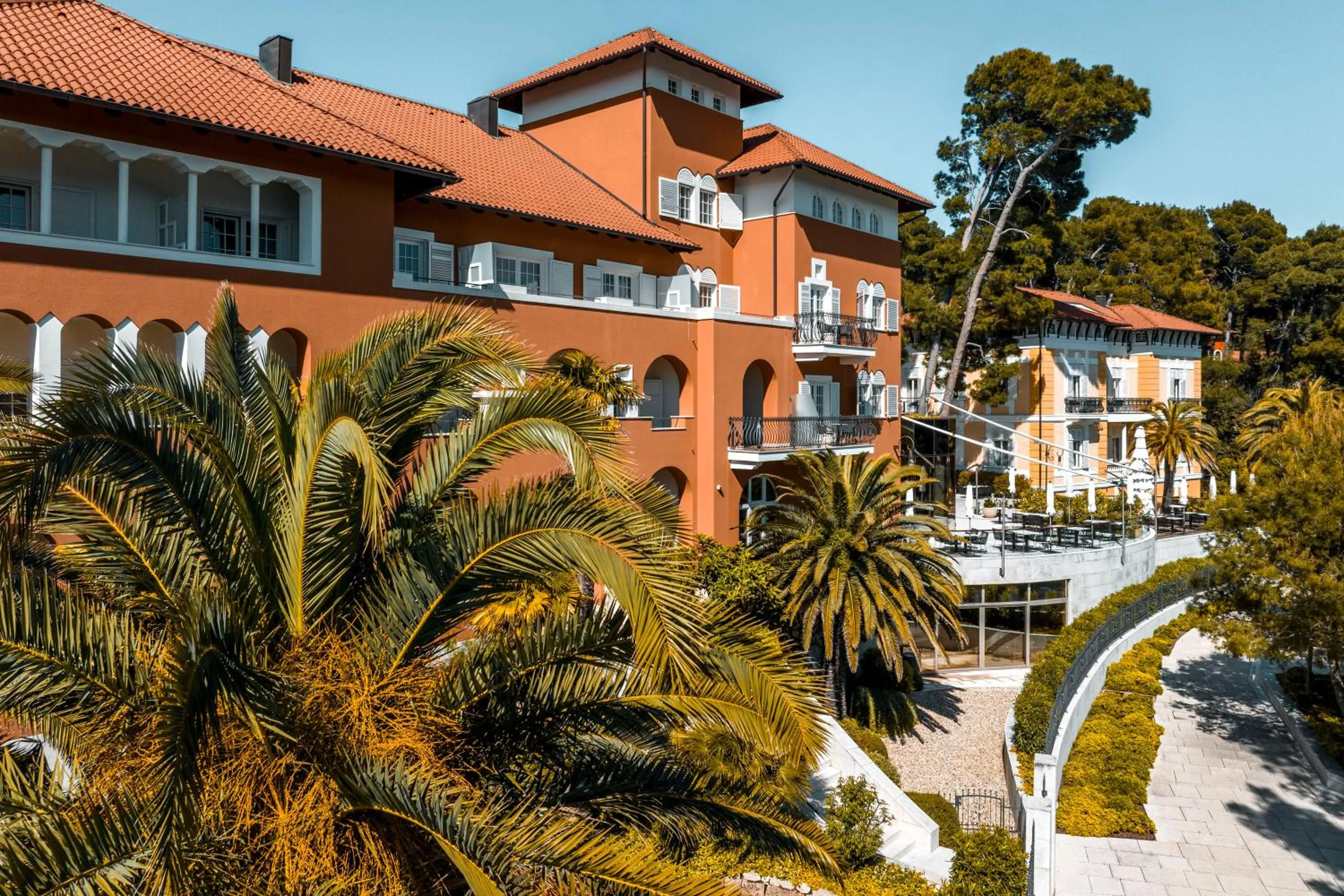 Property building in Boutique Hotel Alhambra