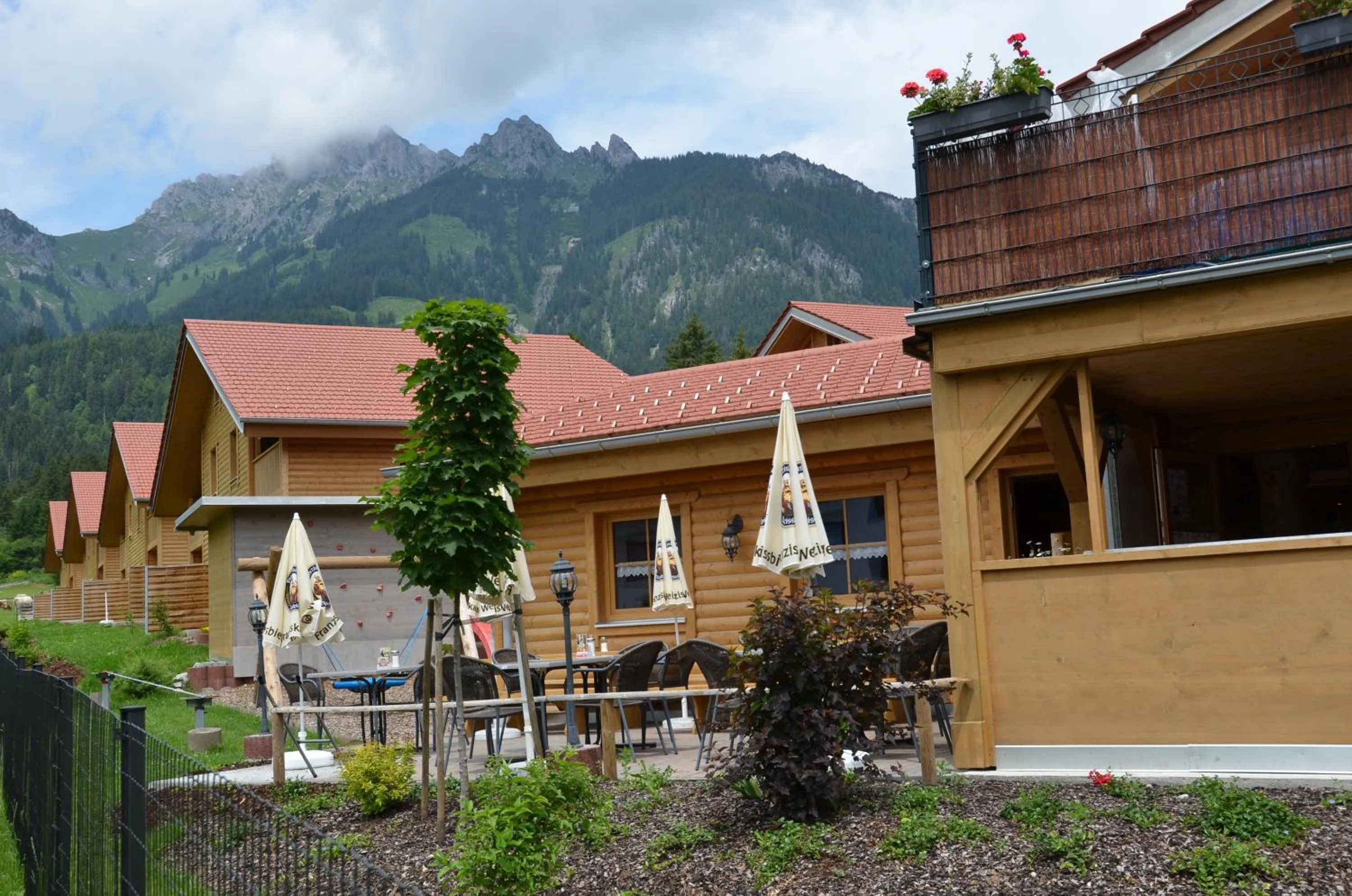 Restaurant/places to eat in Feriendorf am Hahnenkamm