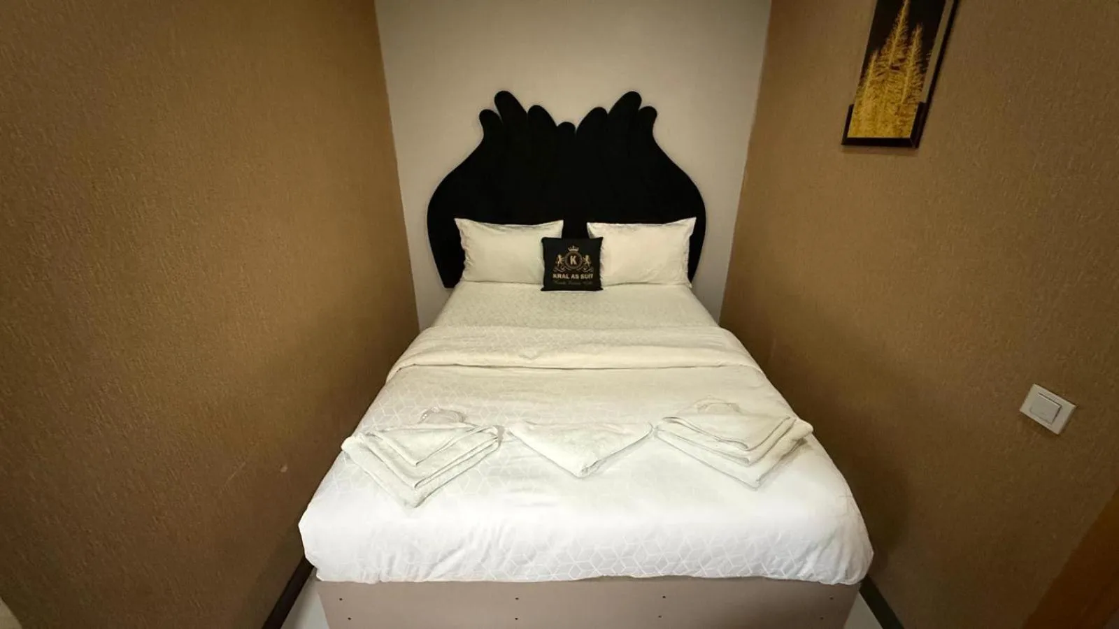 Bed in Kral As Suite Hotel