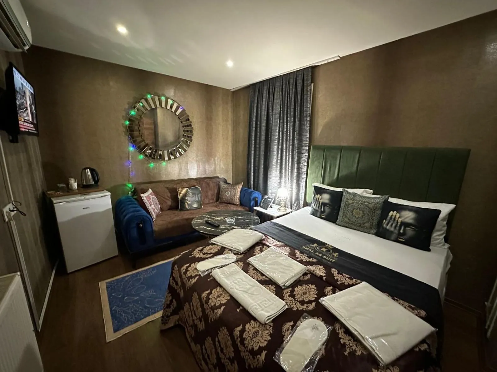 Photo of the whole room, Bed in Kral As Suite Hotel