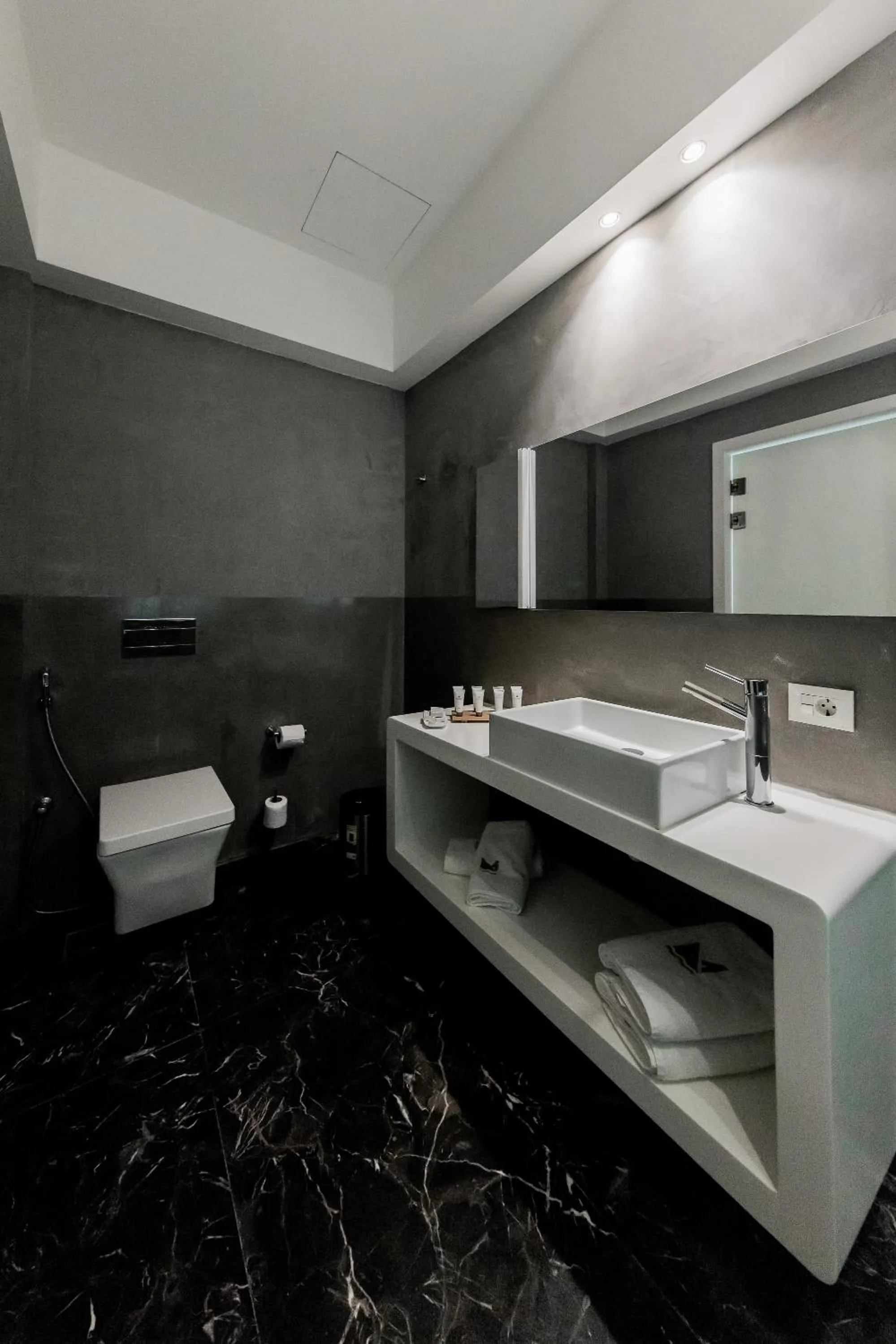 Bathroom in Miramar Hotel Resort and Spa