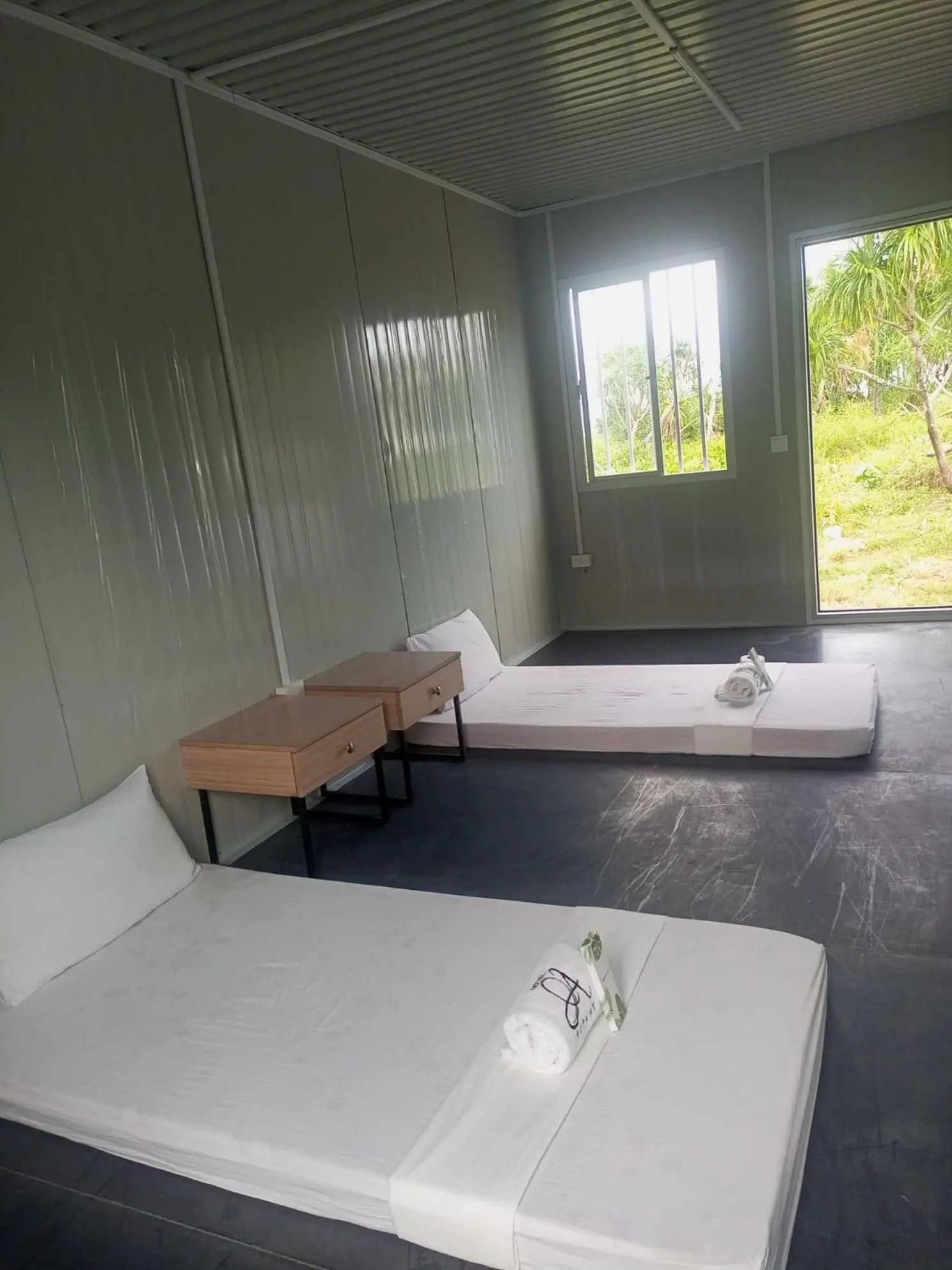 Bed in The Waves at Socorro Baler- Hotel A