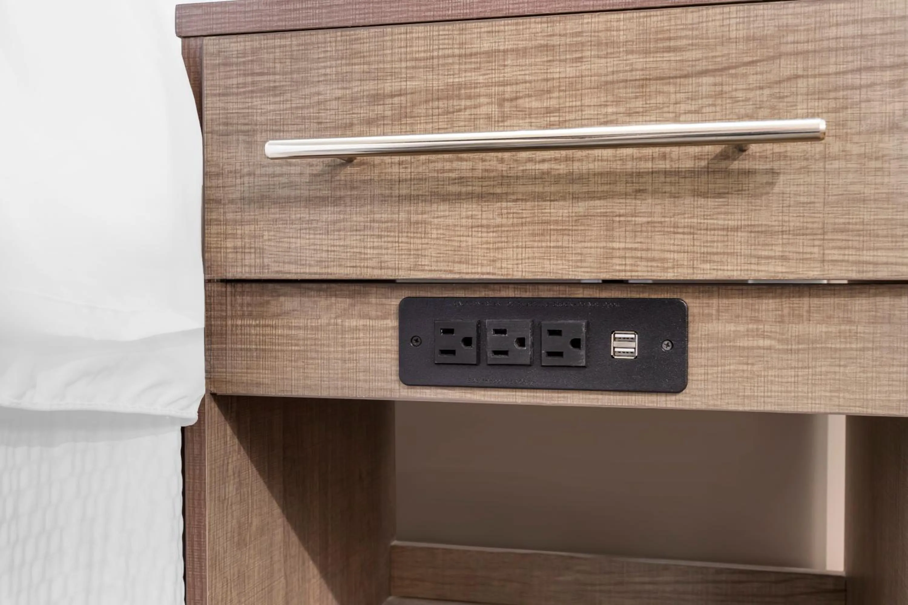 Bedroom in Red Roof Inn PLUS Jamaica, NY - JFK Airport