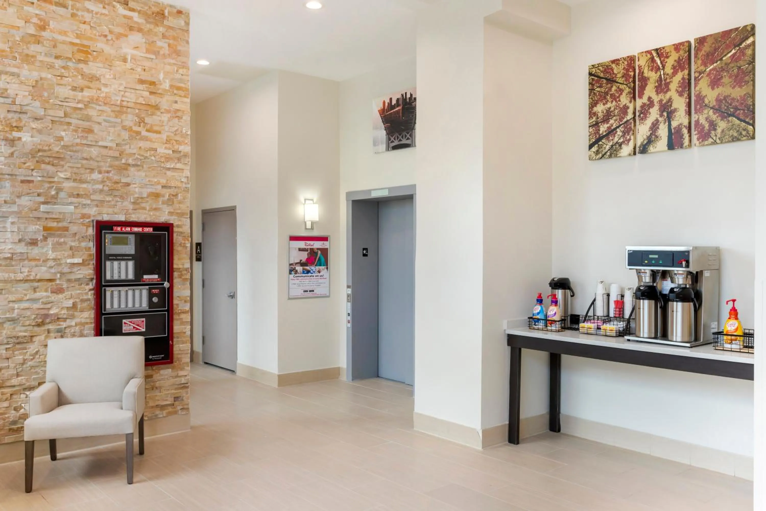 Coffee/tea facilities in Red Roof Inn PLUS Jamaica, NY - JFK Airport