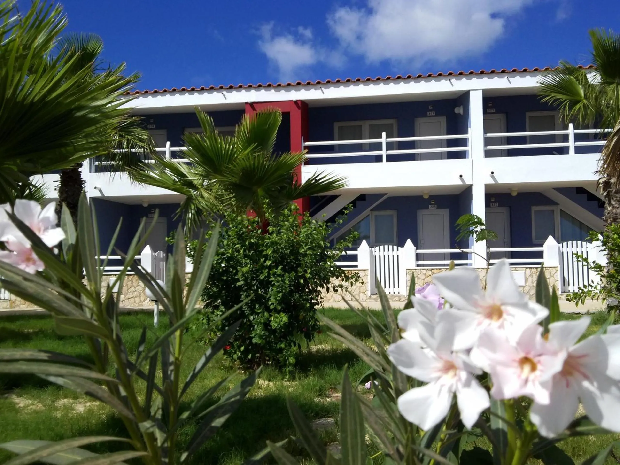 Facade/entrance in Murdeira Village