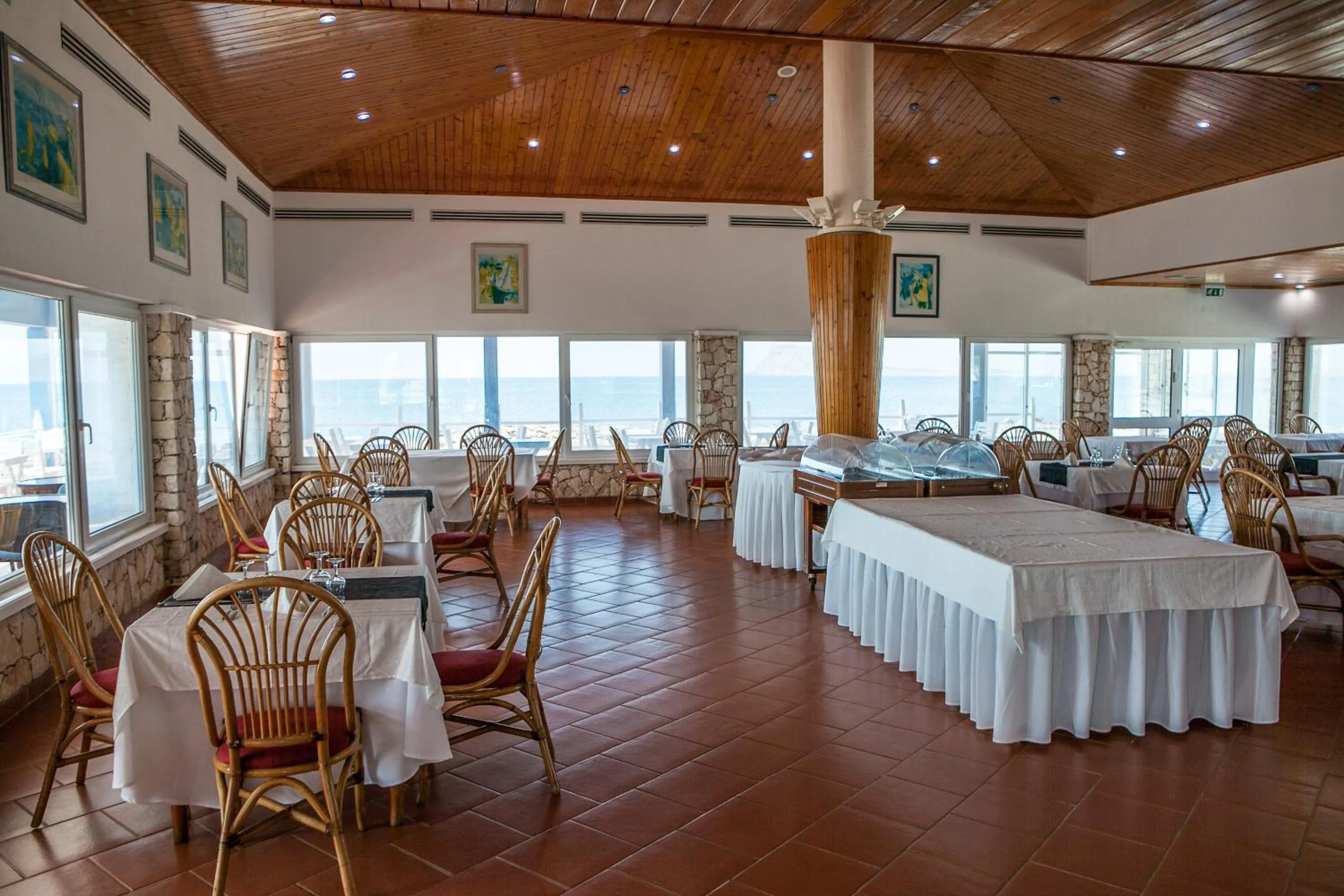 Restaurant/places to eat in Murdeira Village