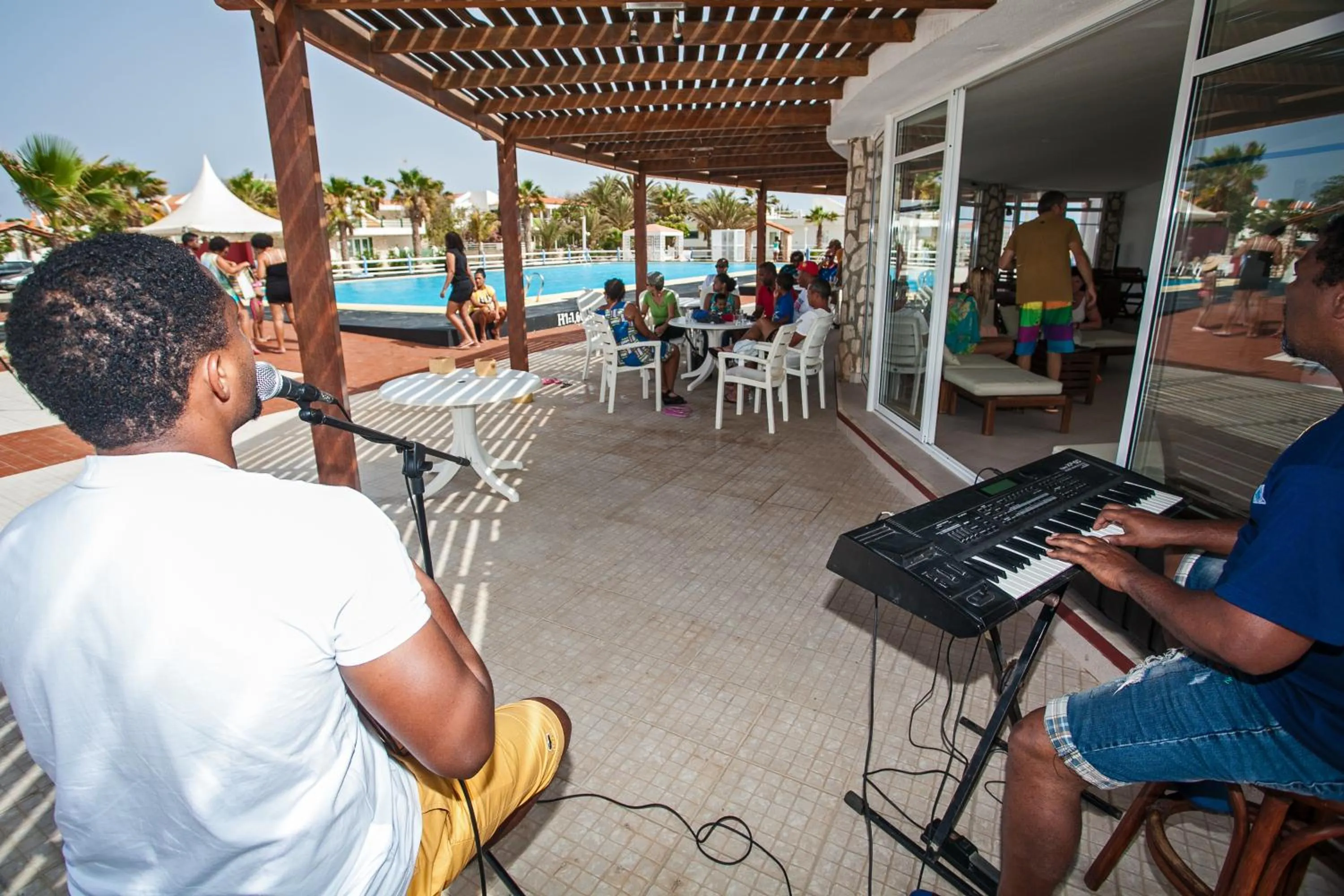 Entertainment in Murdeira Village