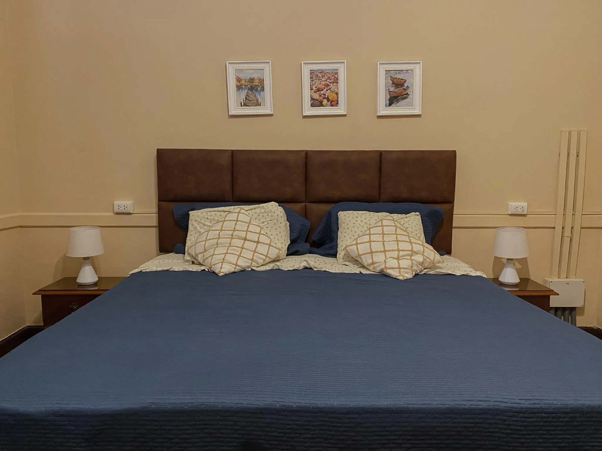 Bed in Villa La Punta