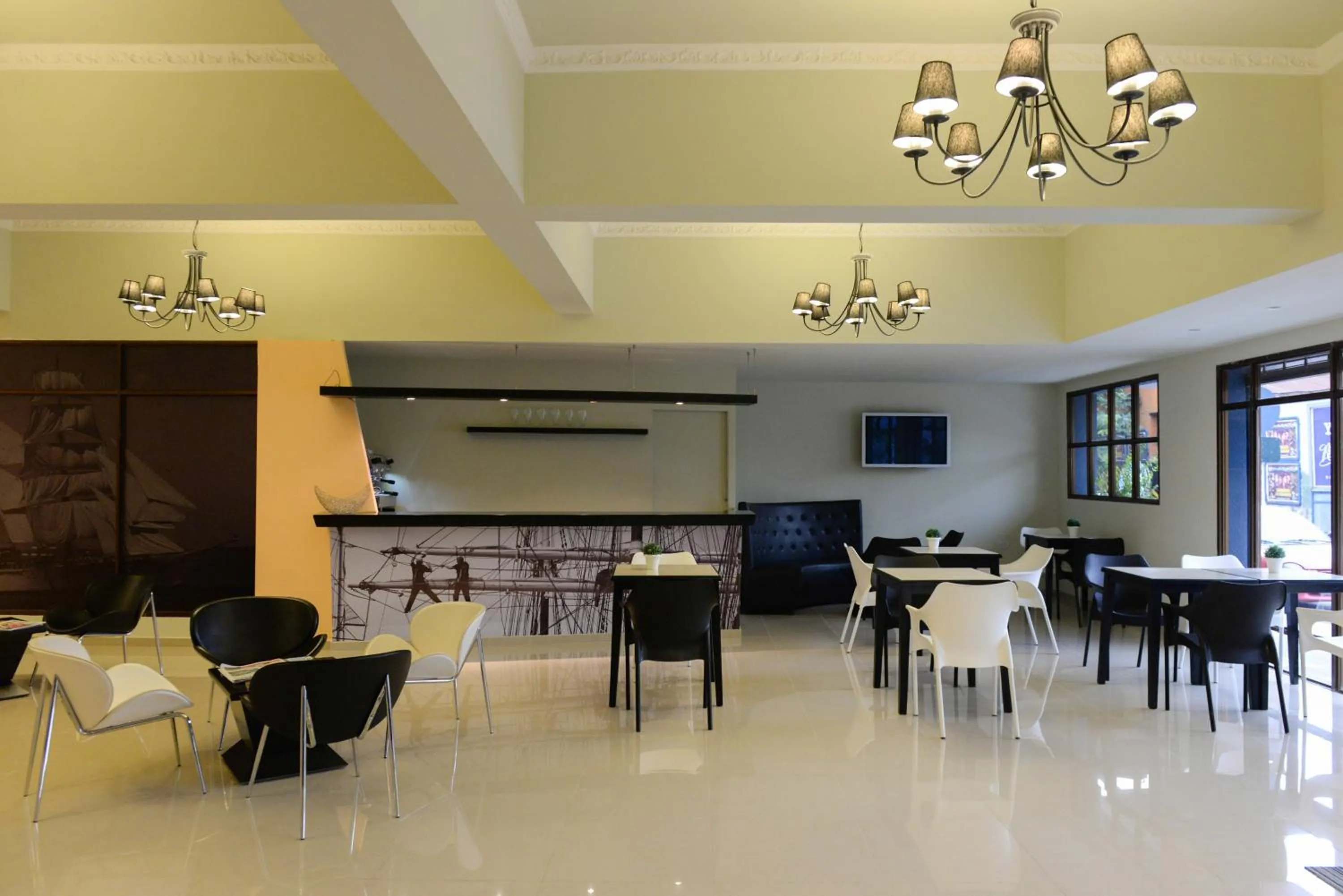 Lobby or reception in Santiago Hotel