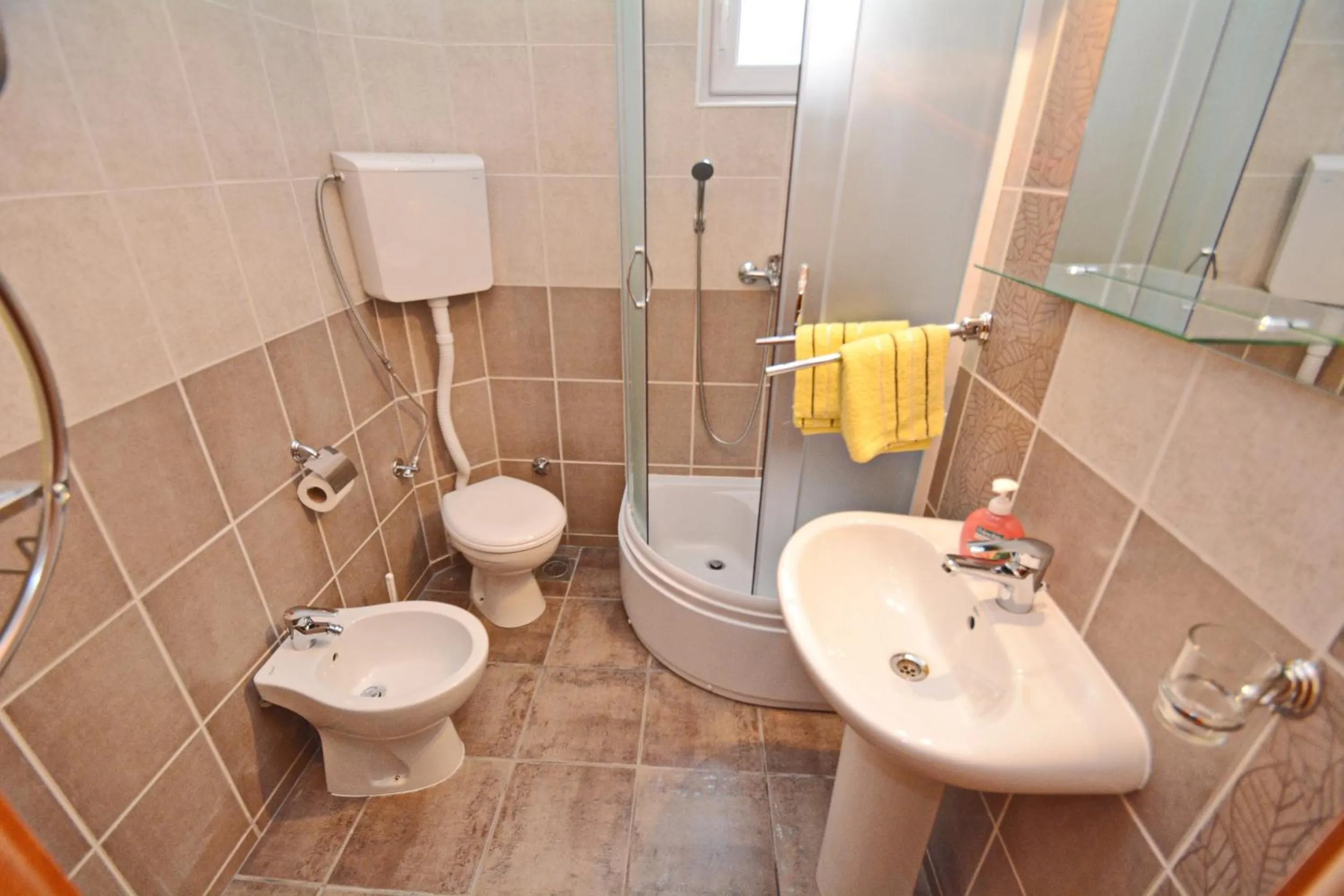 Toilet in Marinero Apartments