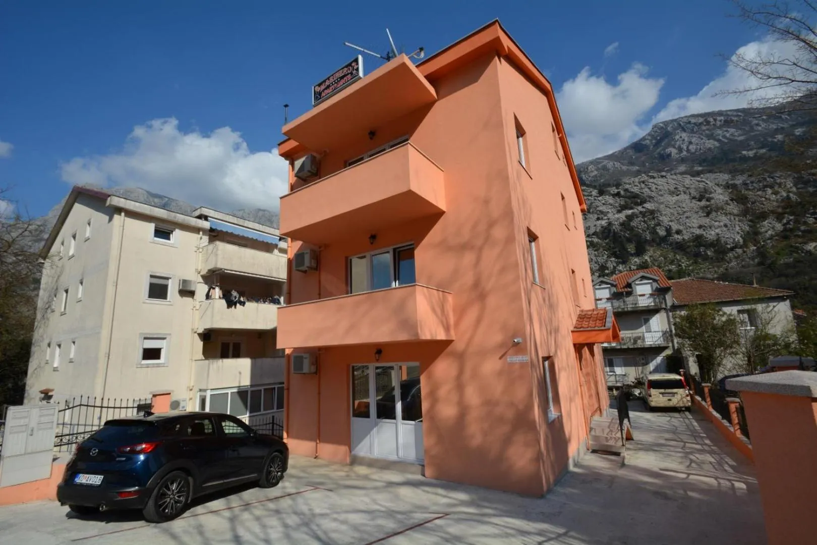 Property building in Marinero Apartments