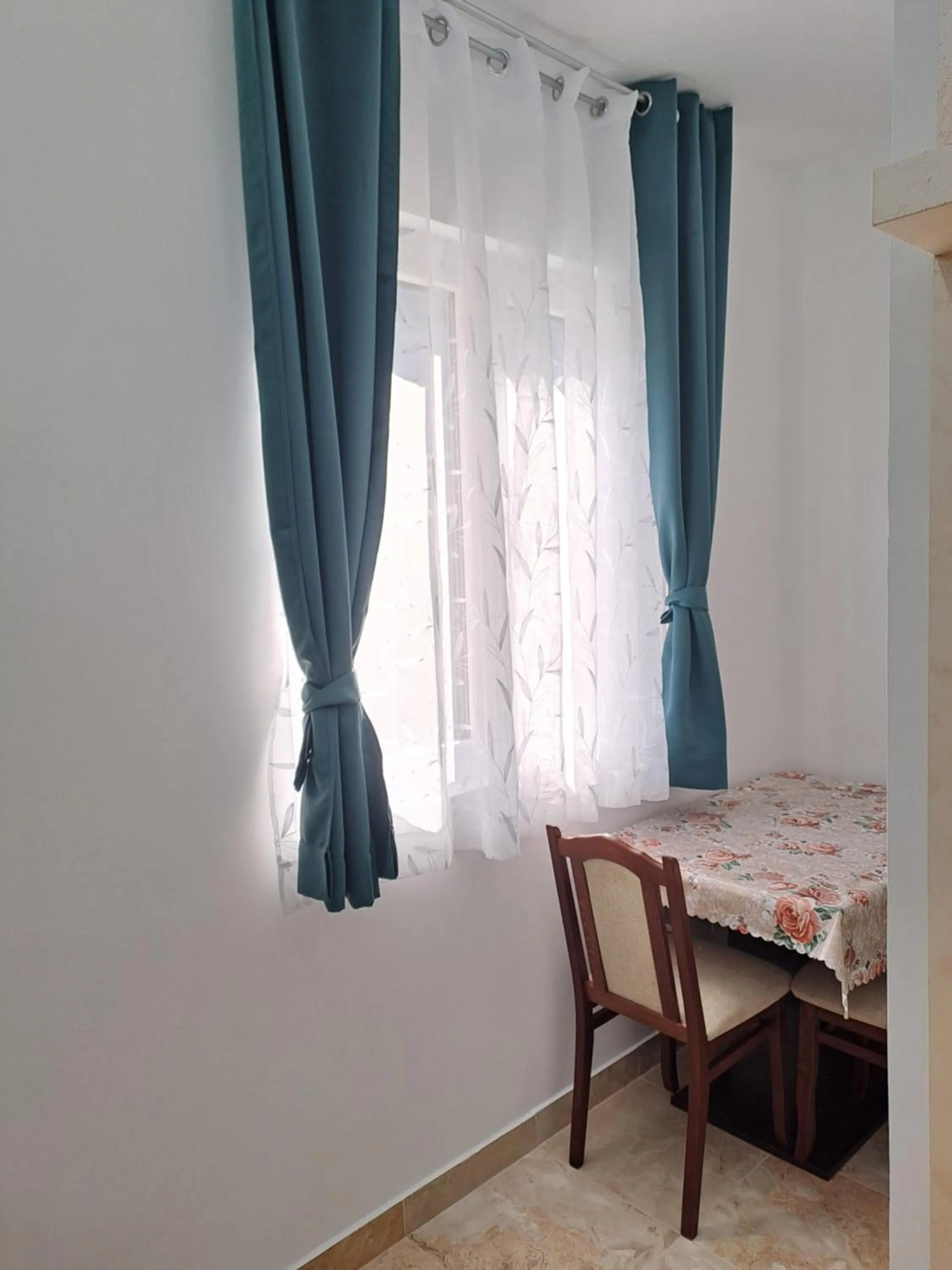 Seating area in Marinero Apartments