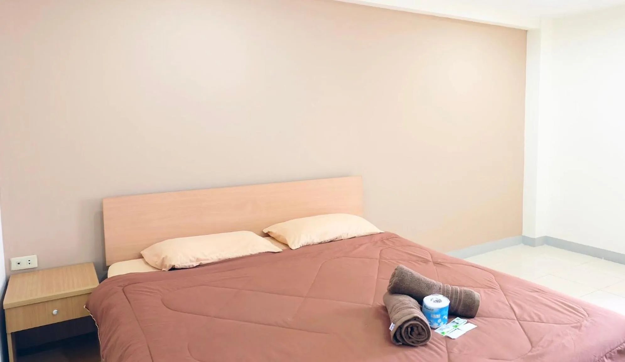 Bed in Grand Residence