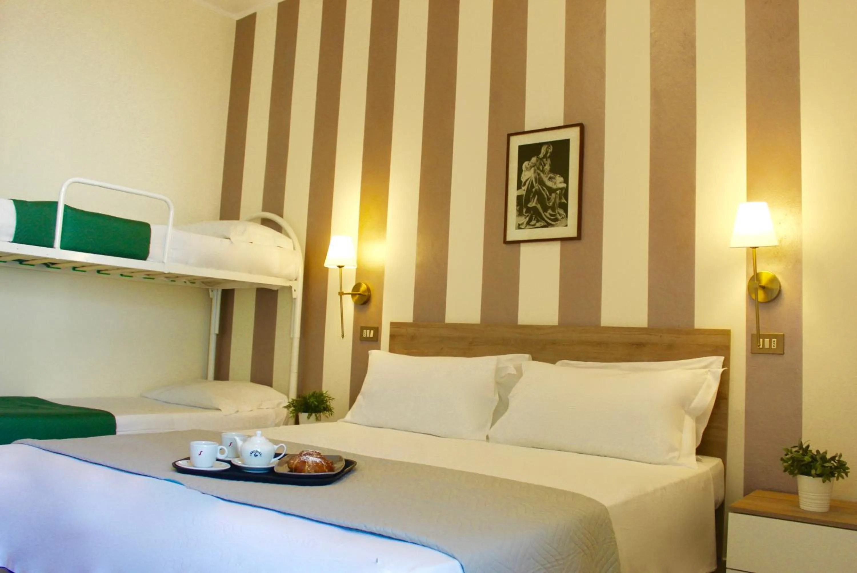 Bedroom in King Hotel