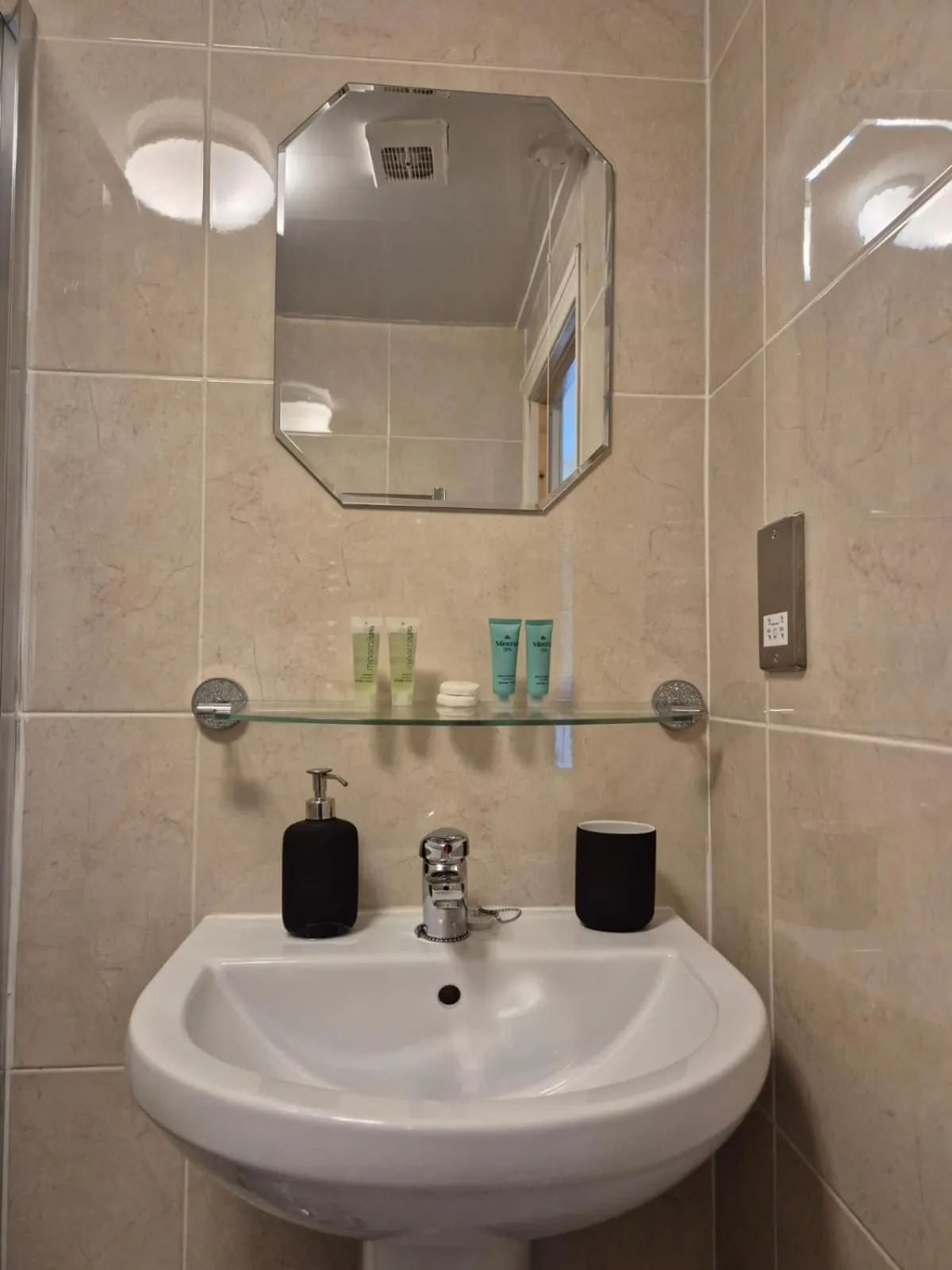 Bathroom in Quarrie House