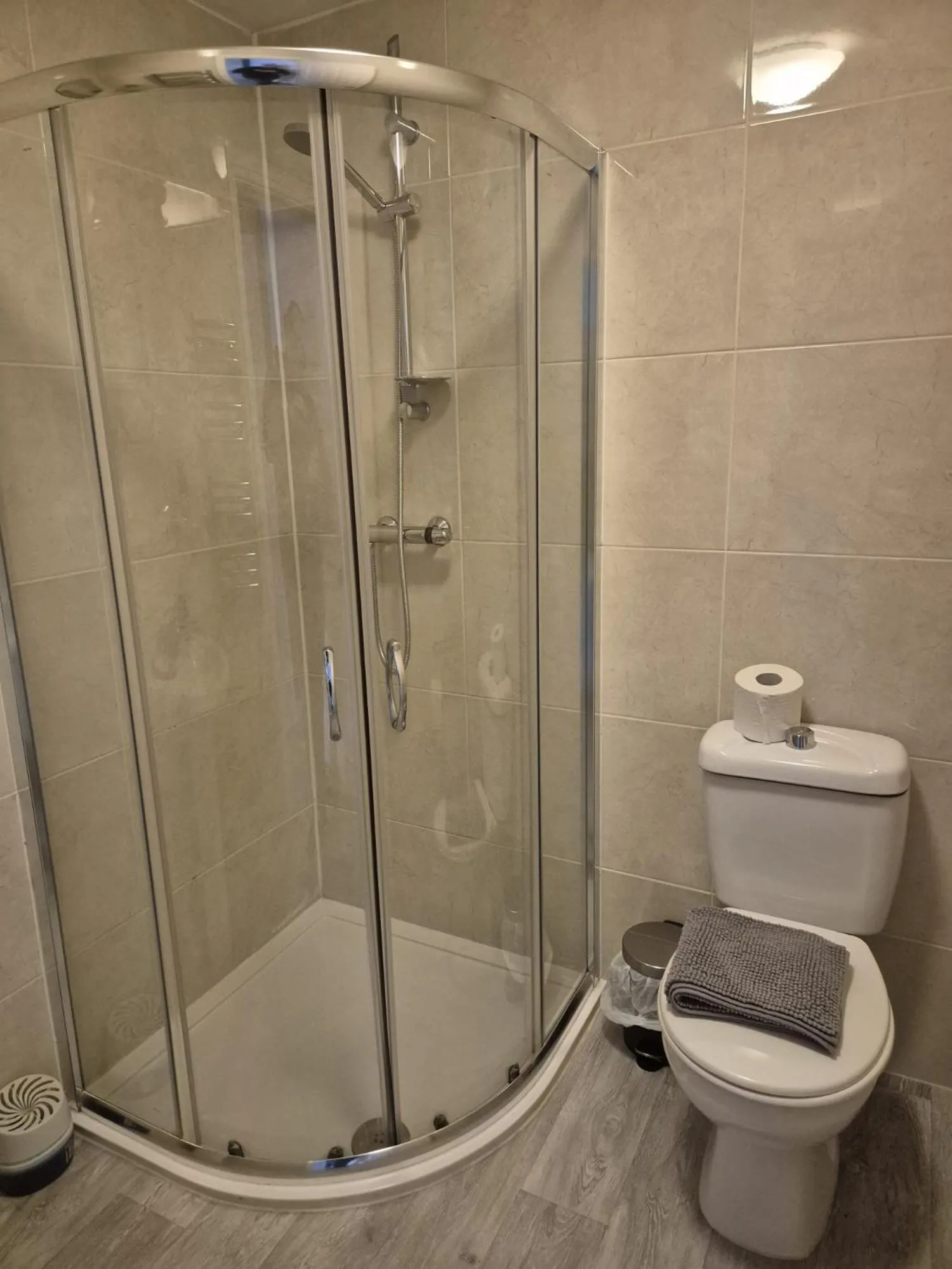 Shower in Quarrie House