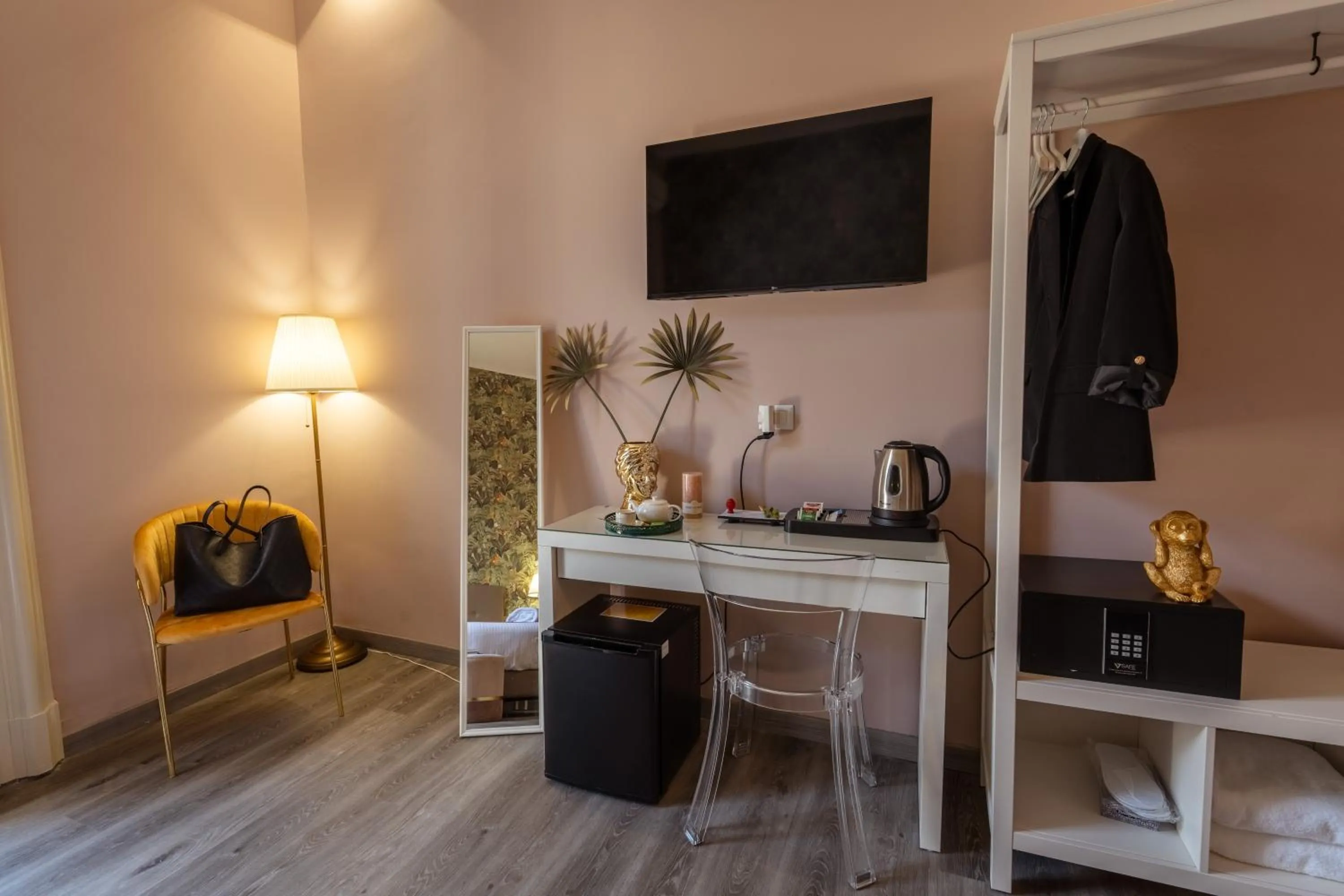 Coffee/tea facilities in Etnea Boutique Hotel