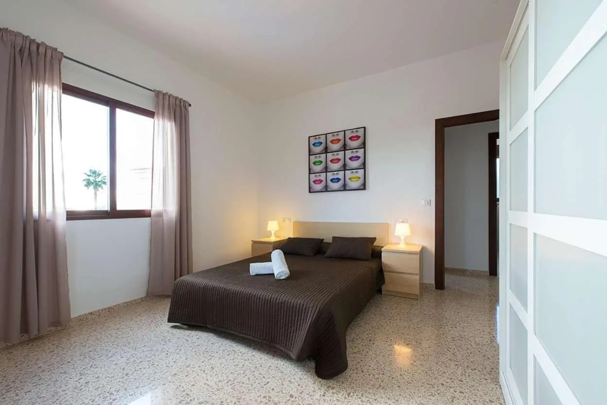 Bed in Villa Ambar - PlusHolidays