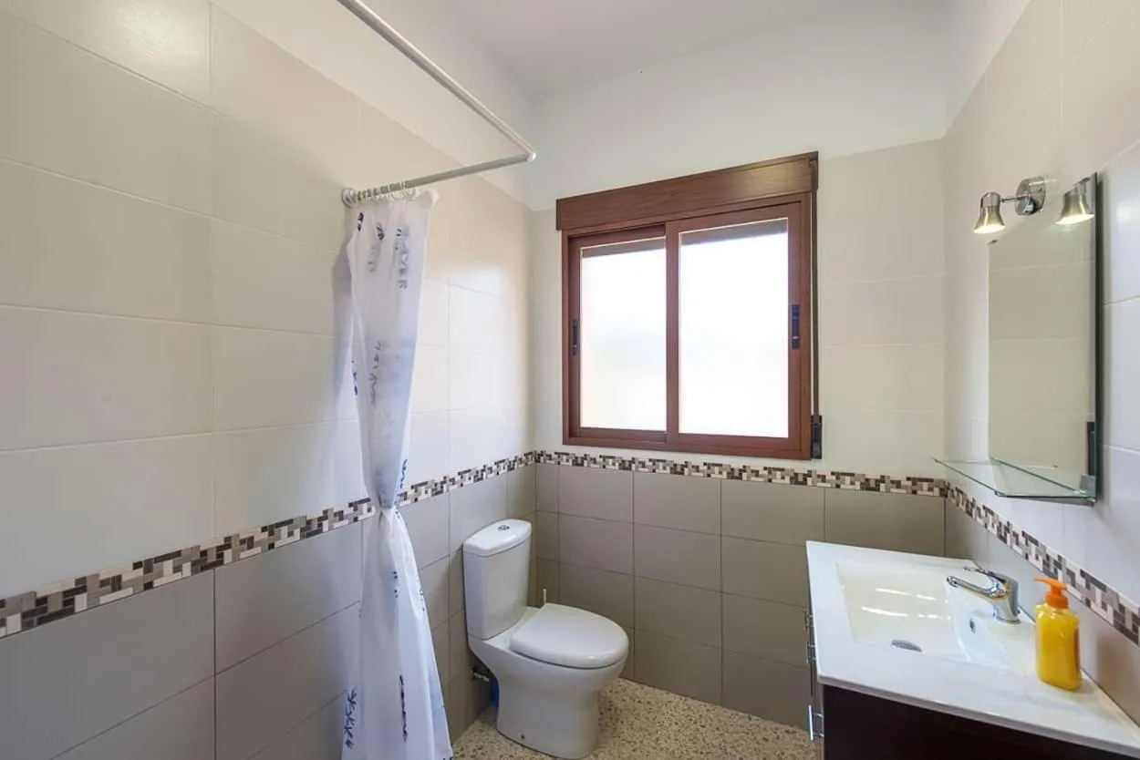 Bathroom in Villa Ambar - PlusHolidays