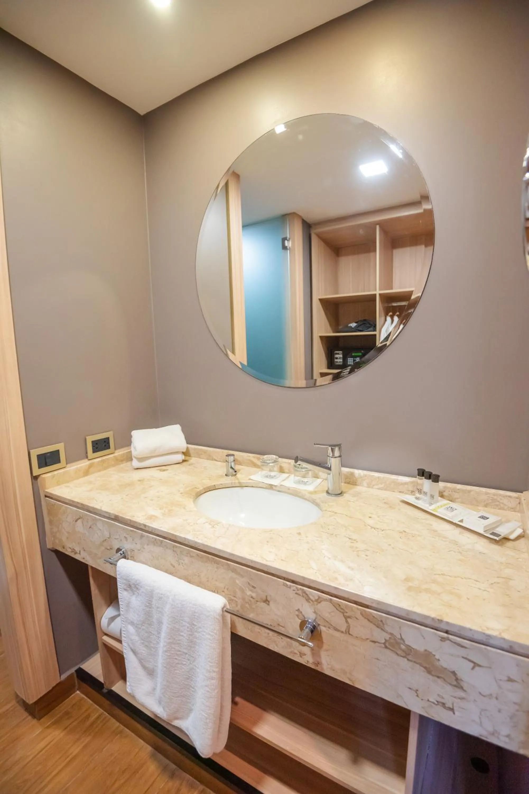 Savoy Hotel Encarnación