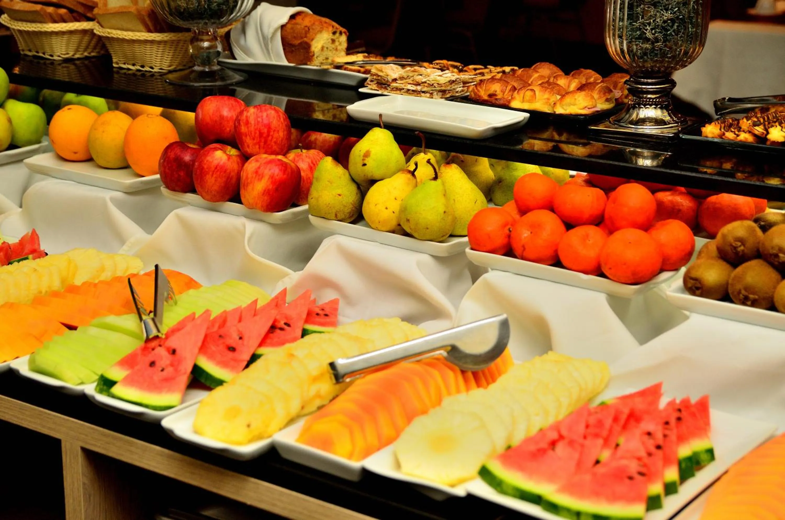 Breakfast in Savoy Hotel Encarnación