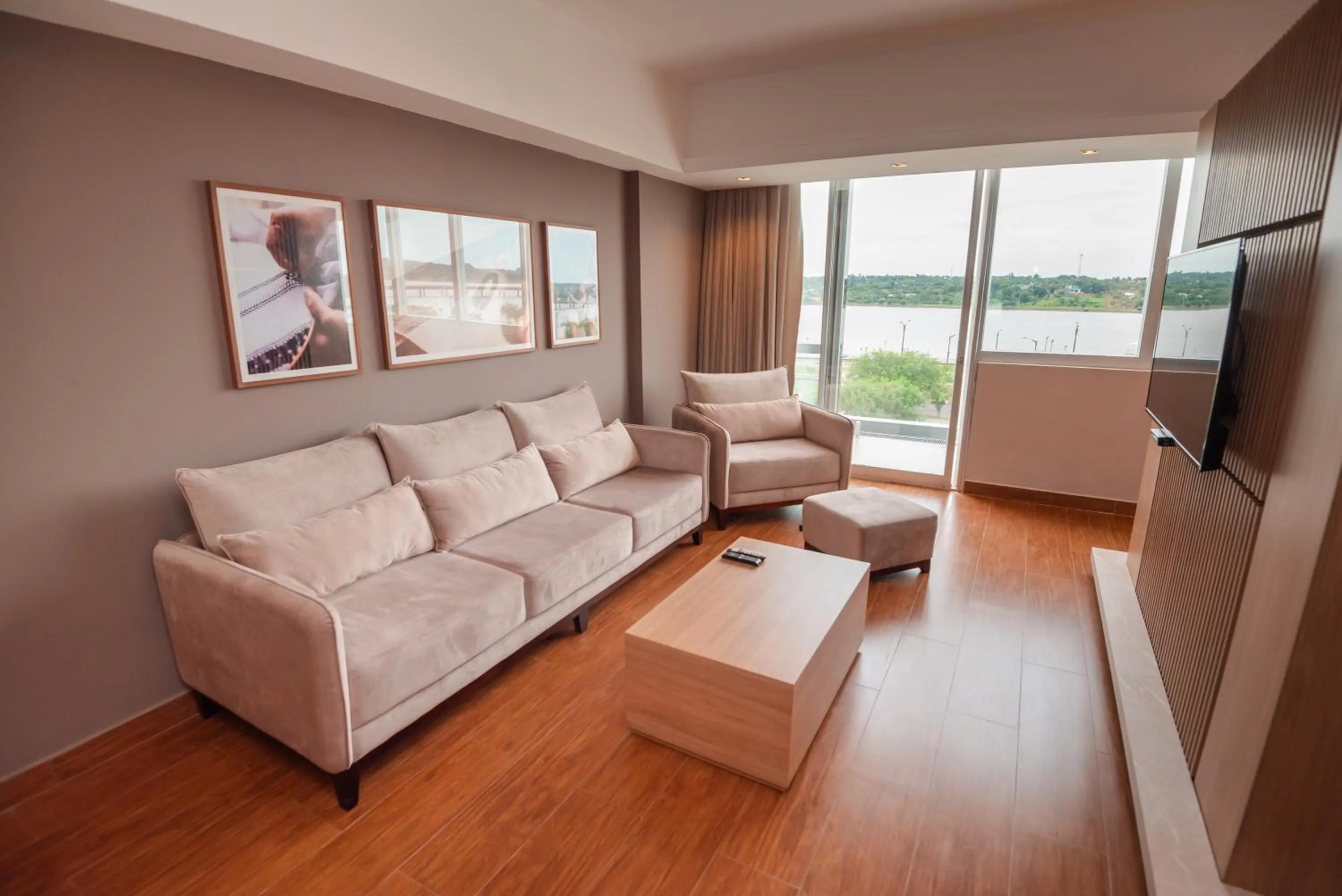 Savoy Hotel Encarnación