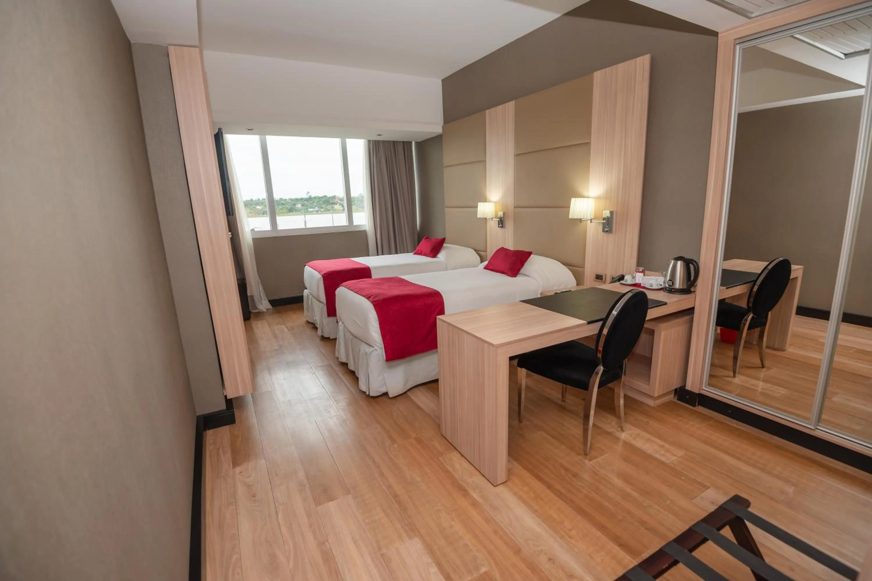 Bed in Savoy Hotel Encarnación