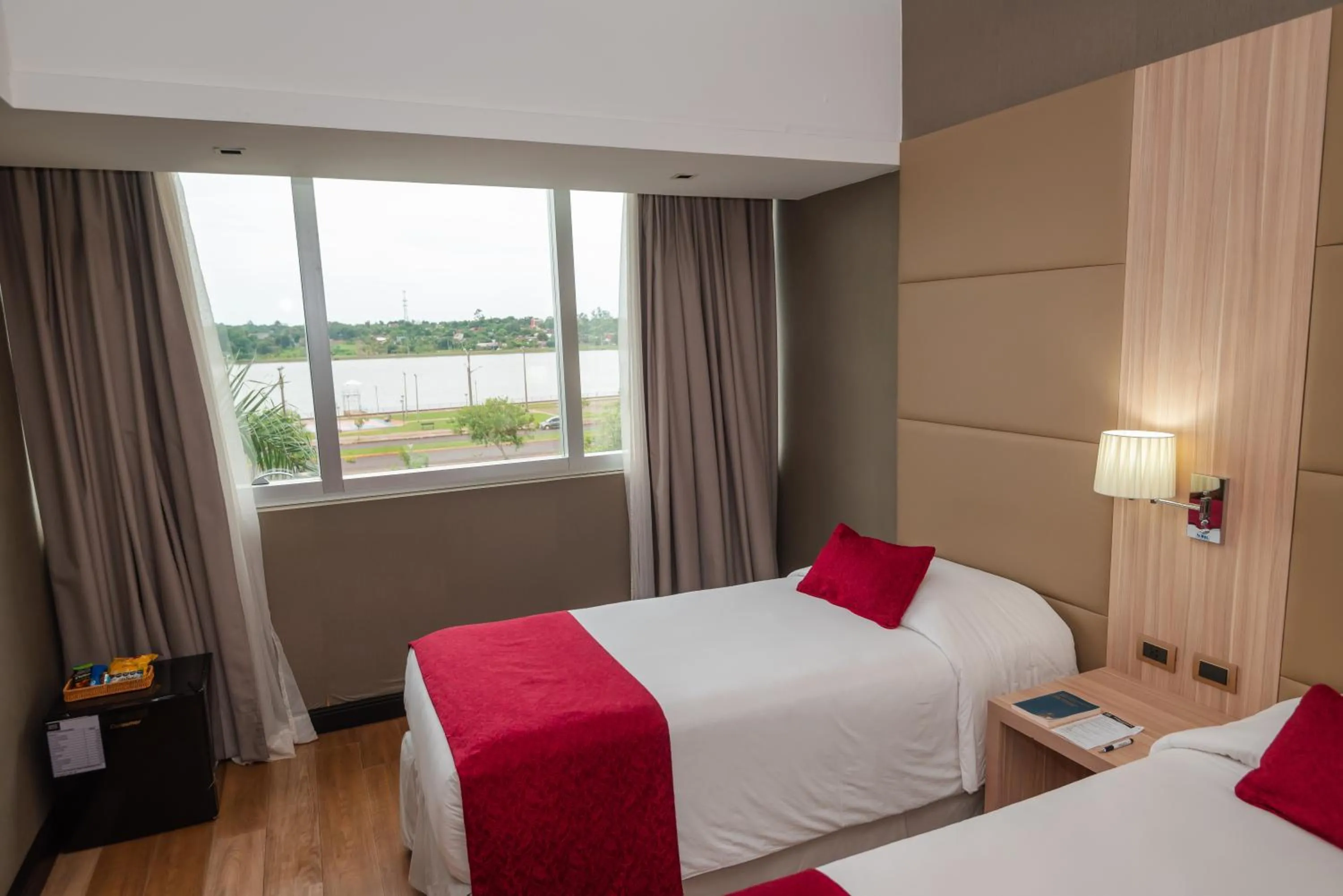 Bed in Savoy Hotel Encarnación