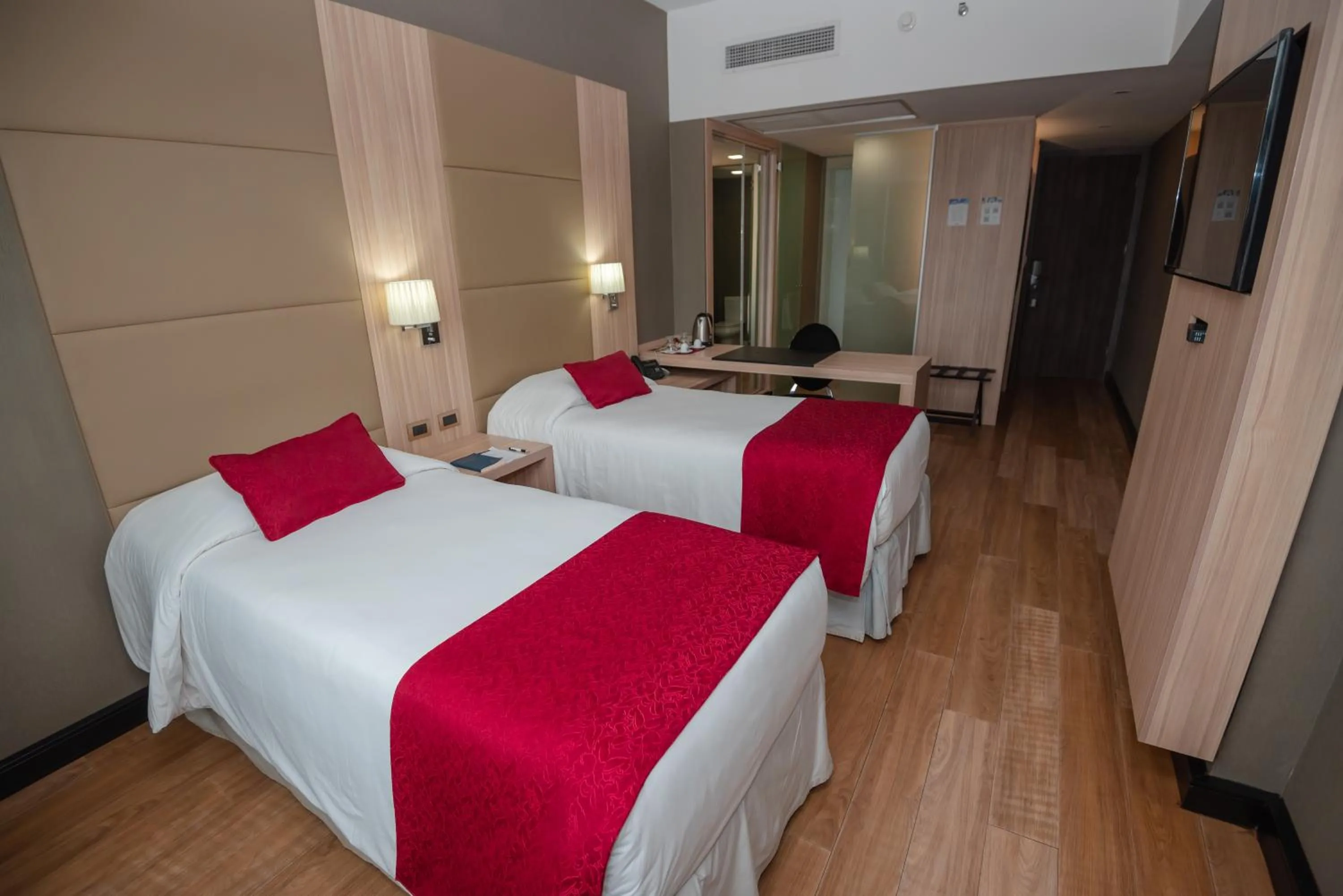 Bed in Savoy Hotel Encarnación