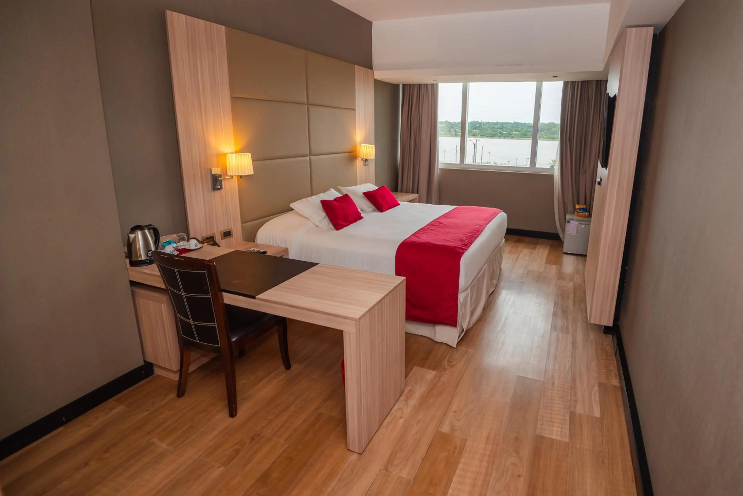 Bed in Savoy Hotel Encarnación