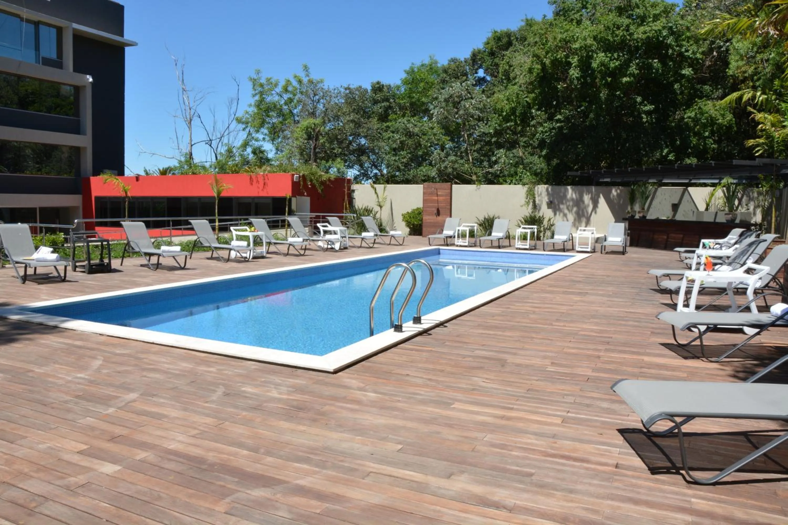 Swimming pool in Savoy Hotel Encarnación