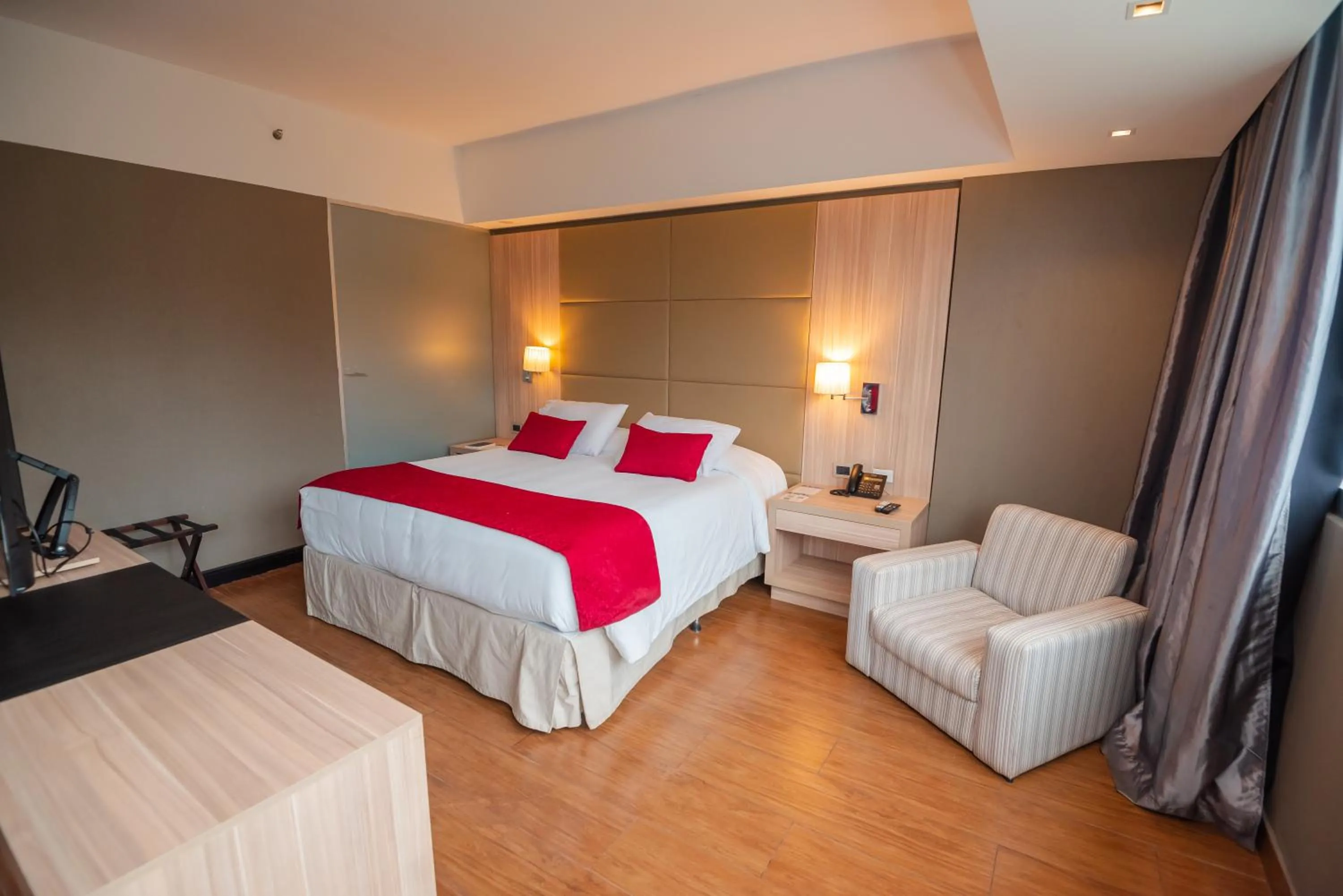 Bed in Savoy Hotel Encarnación