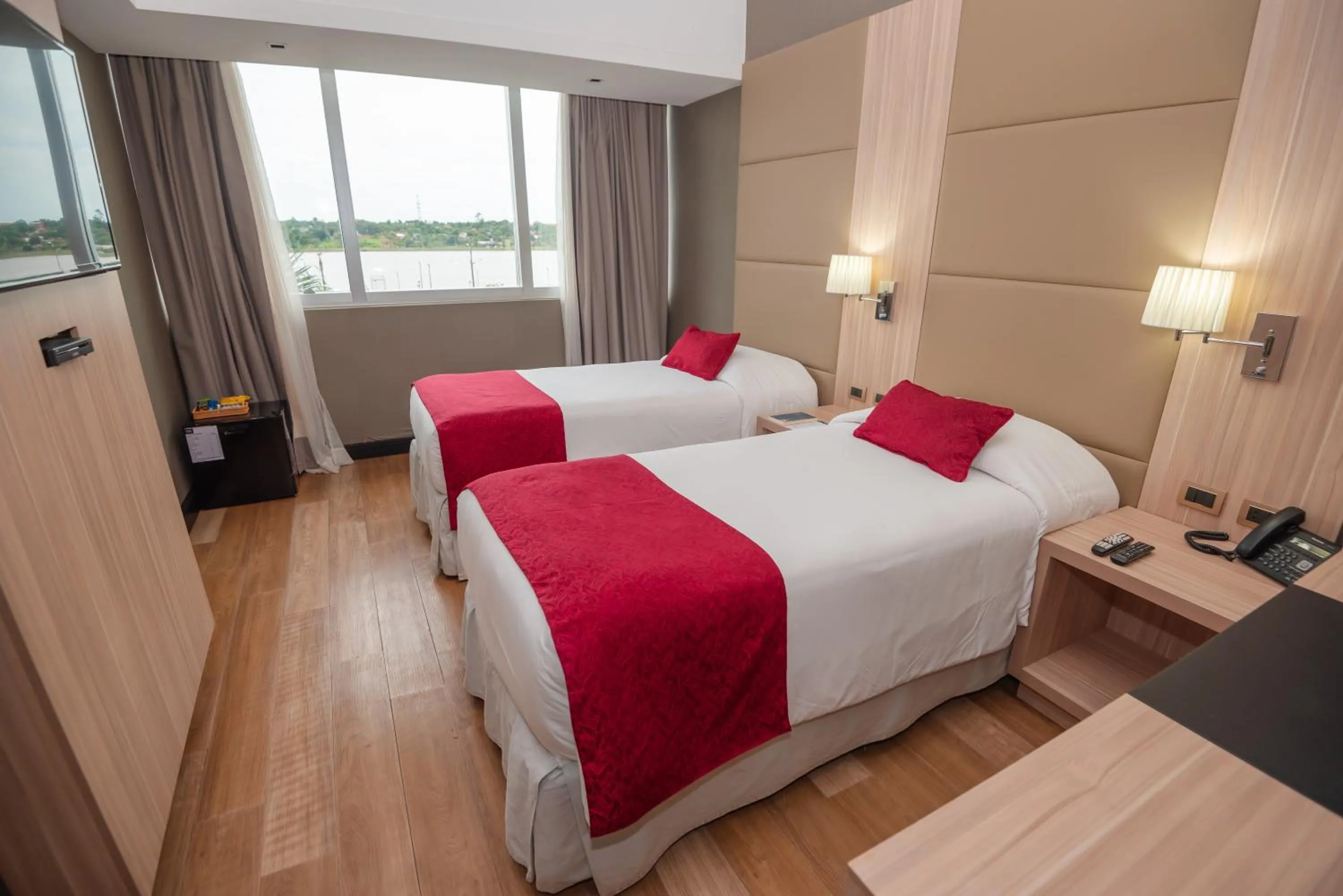 Bed in Savoy Hotel Encarnación