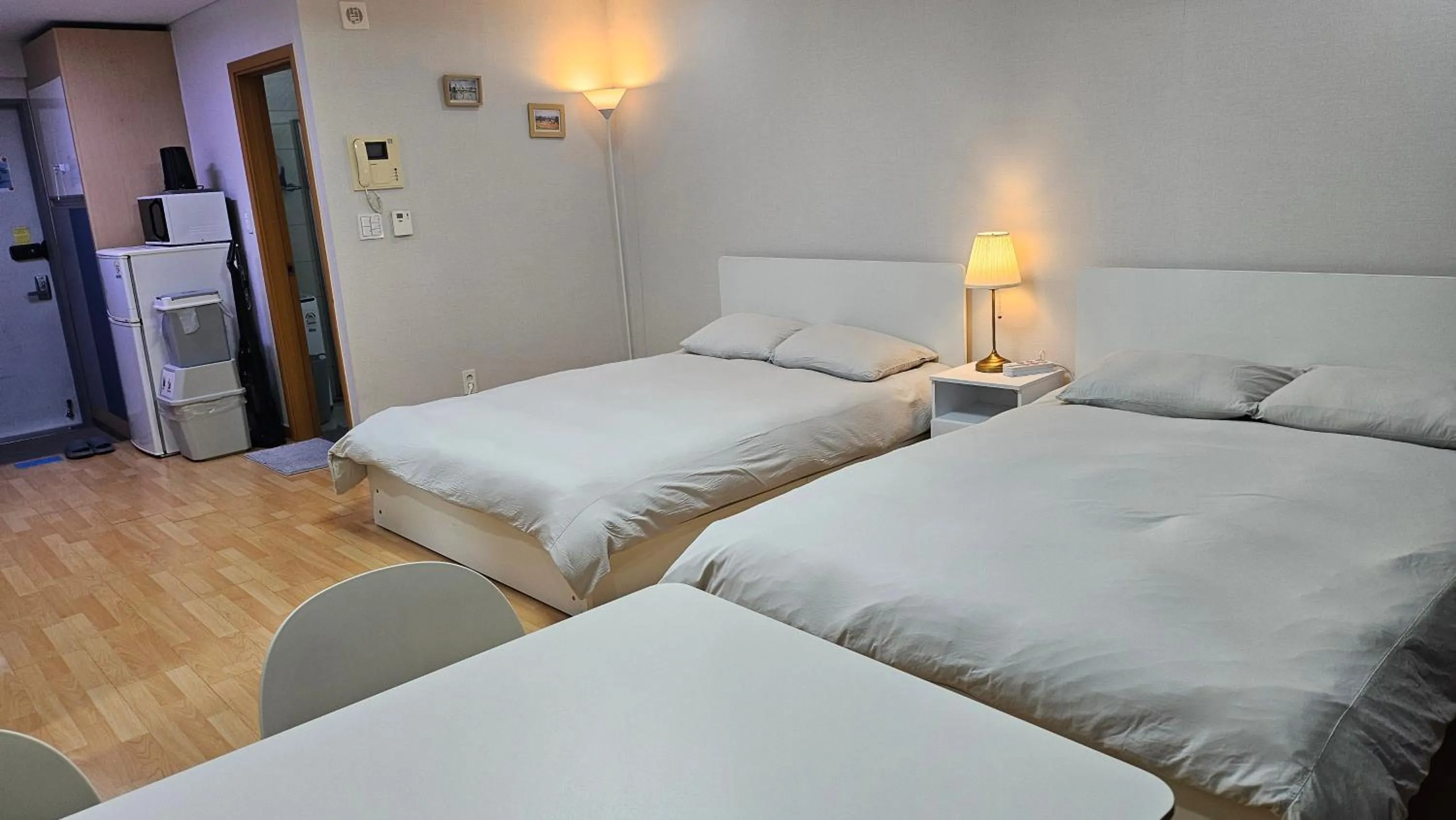 Bed in Hongdae Cleanhouse